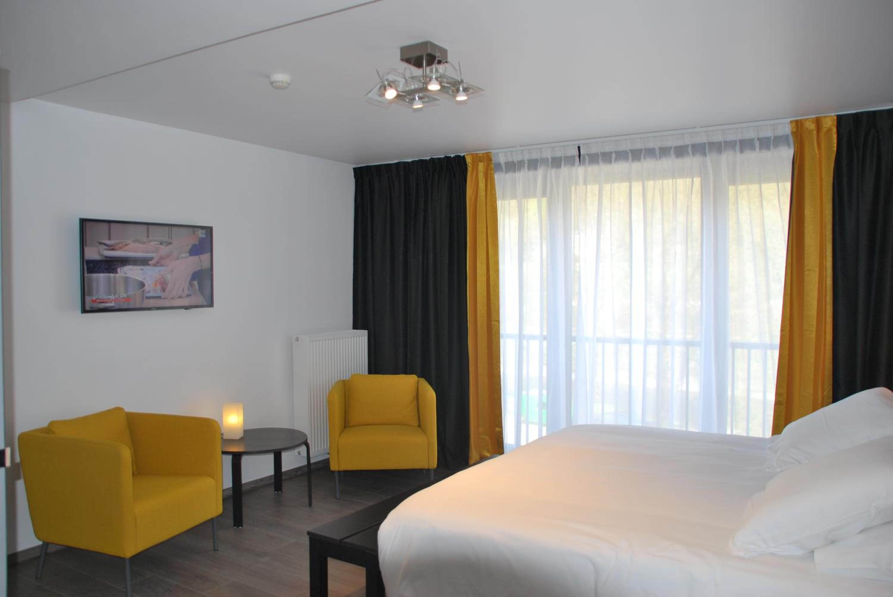 Superior Double Room - Photo 8