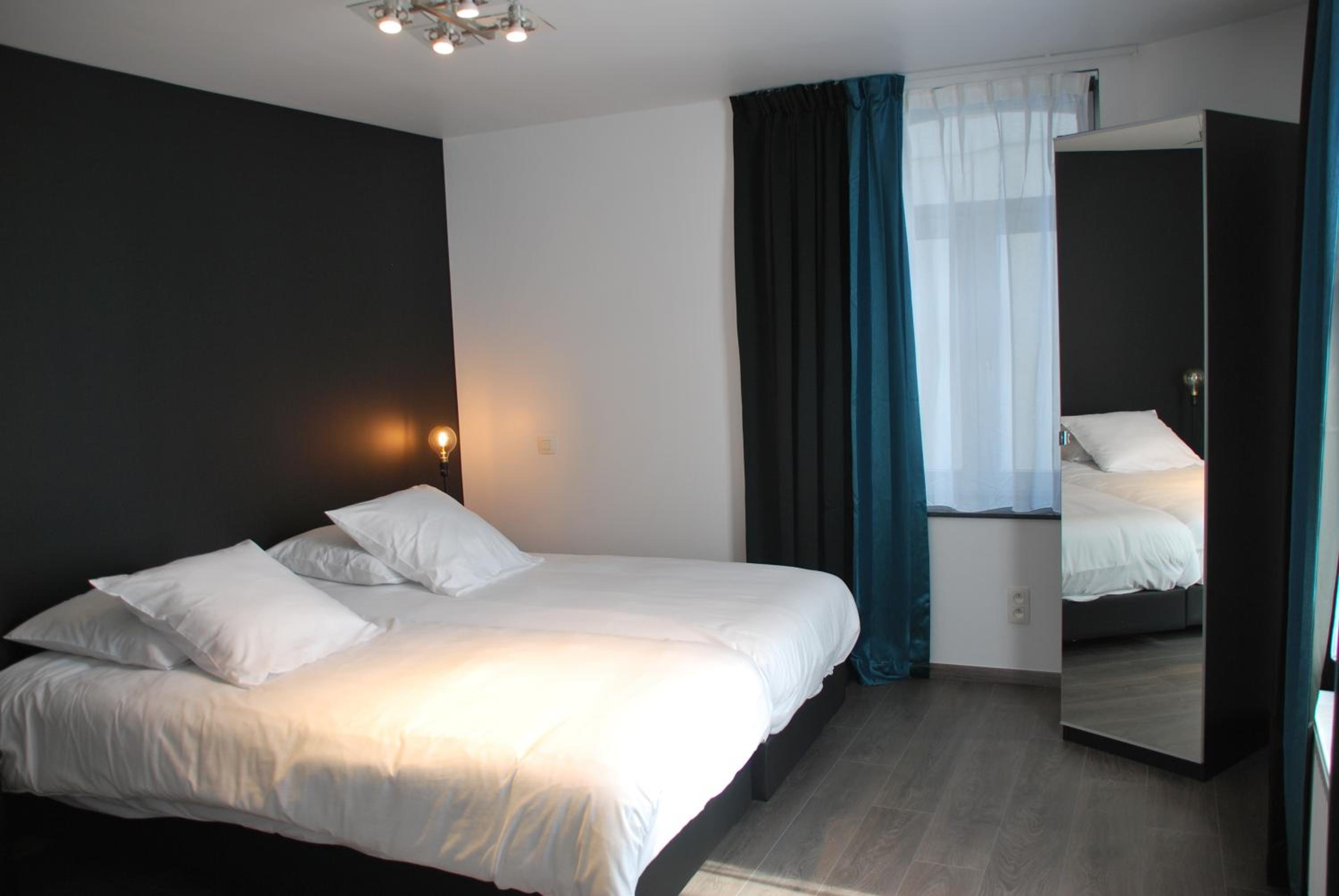 Standard Double Room - Photo 5