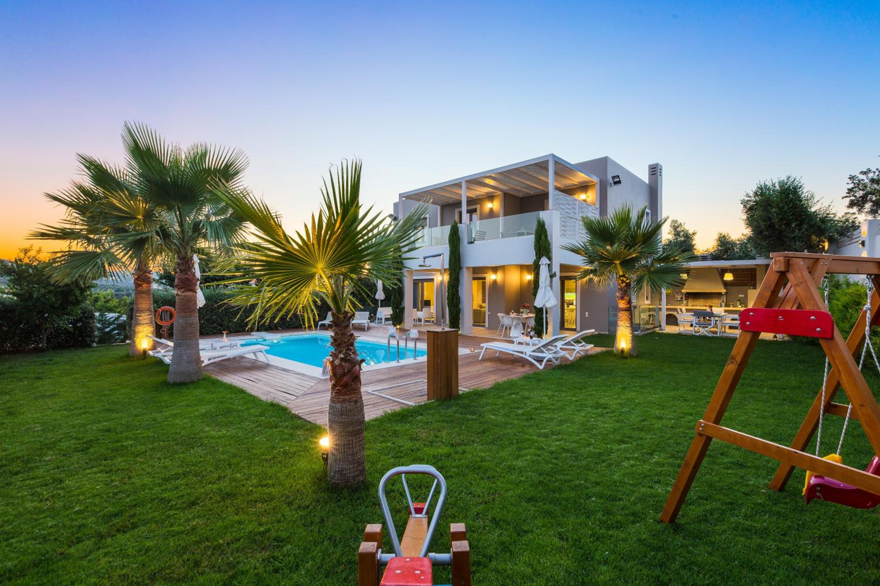 Three-Bedroom Villa photo 3