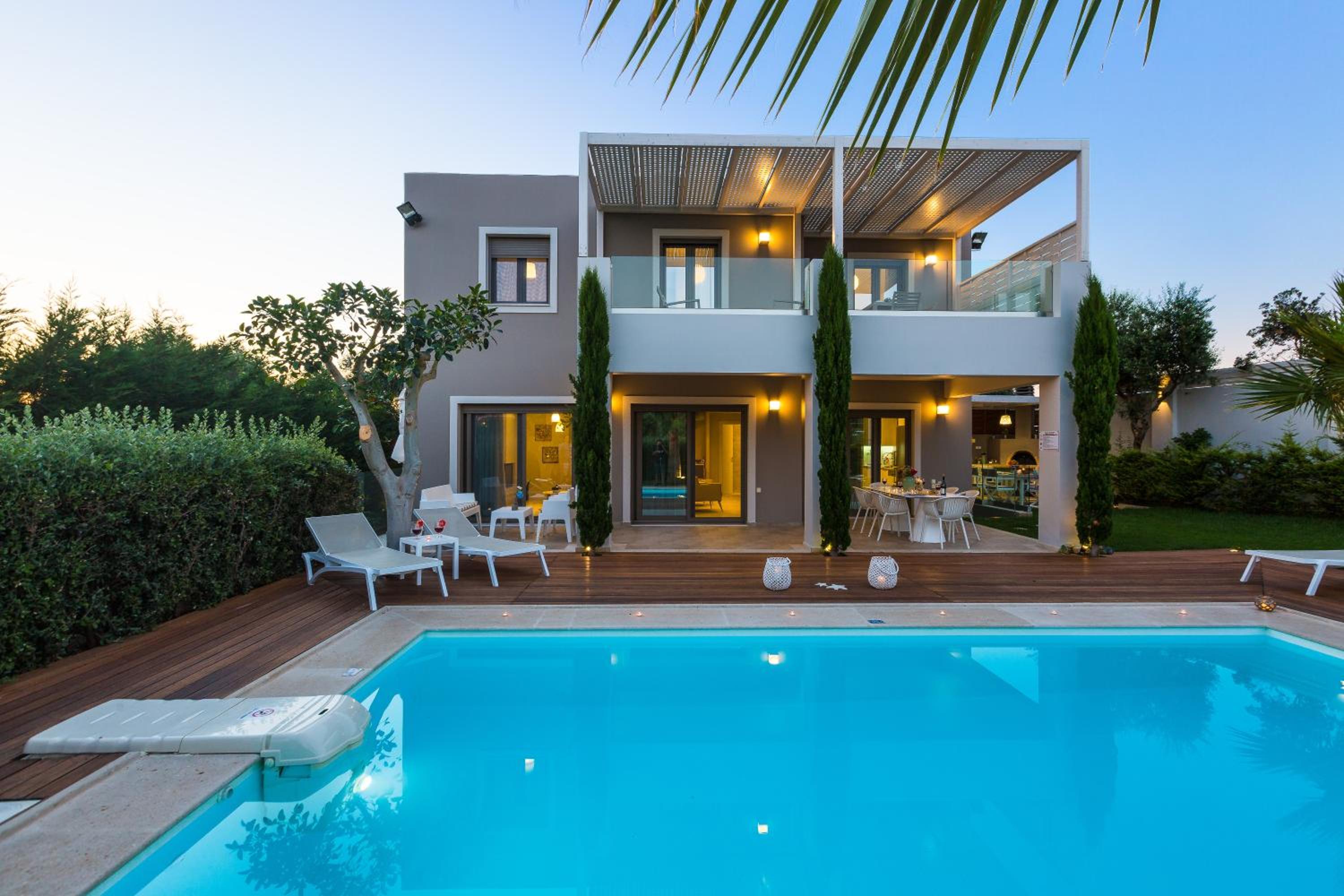Three-Bedroom Villa photo 2