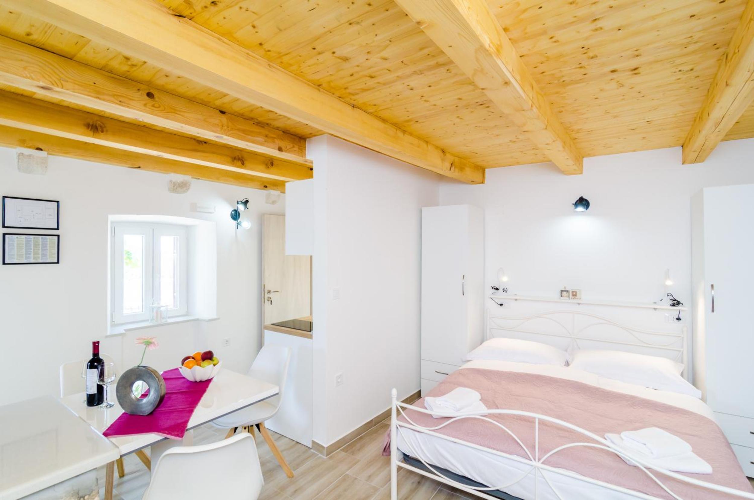 King Studio with Sofa Bed