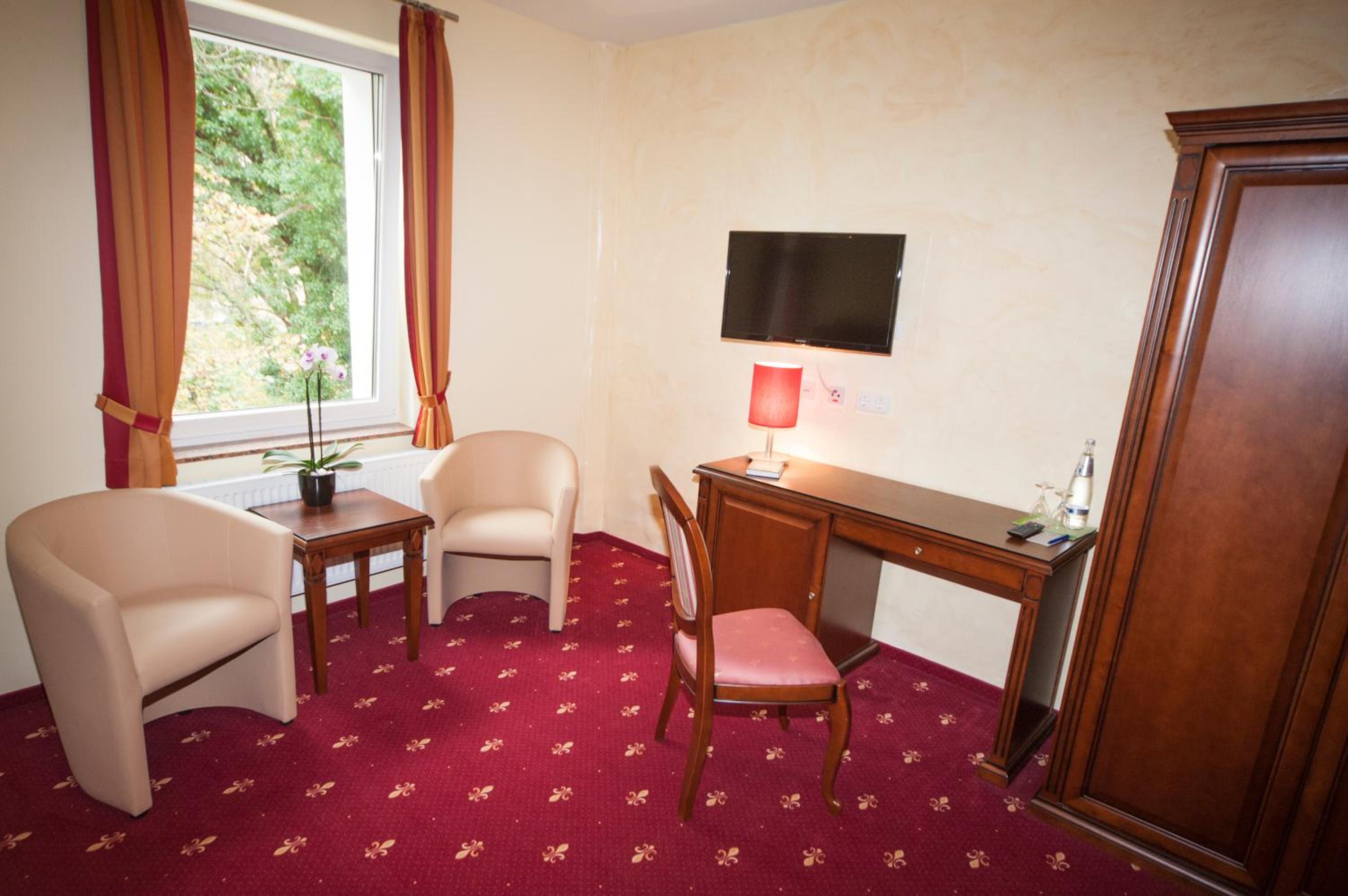 Double or Twin Room photo 3
