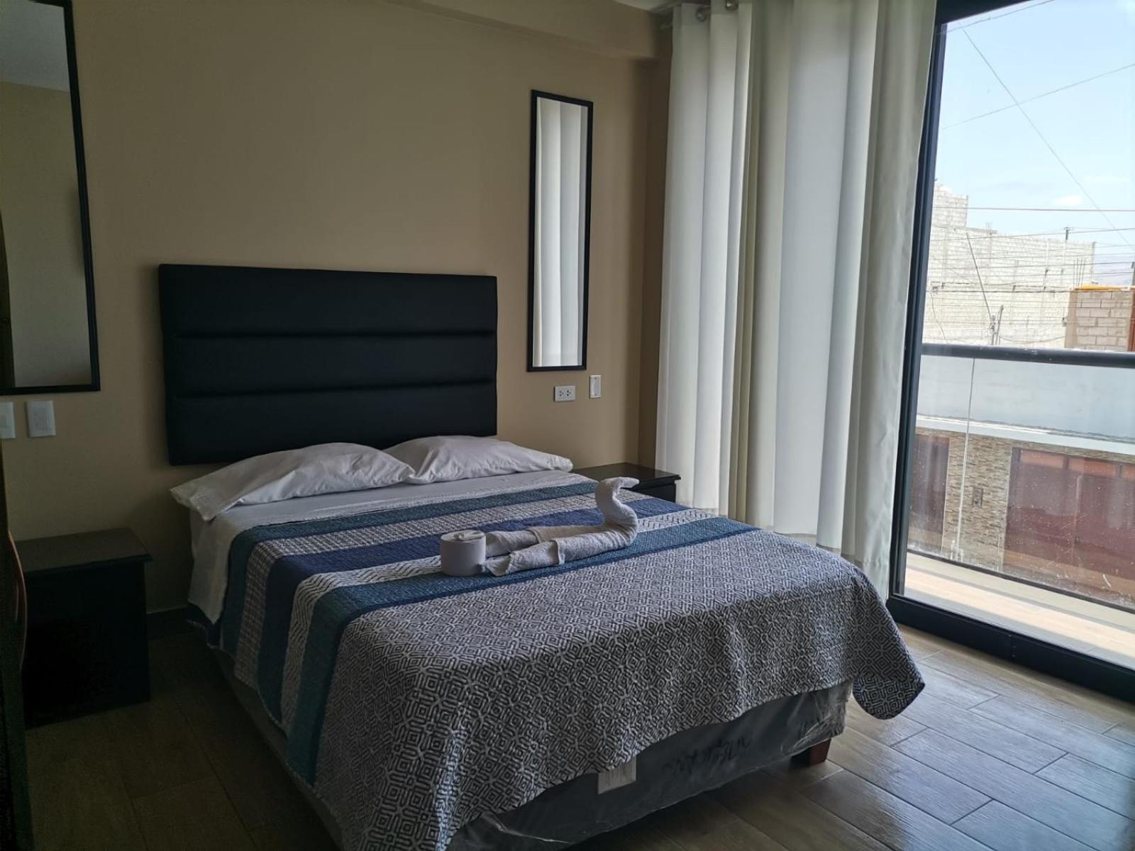 Deluxe Queen Room