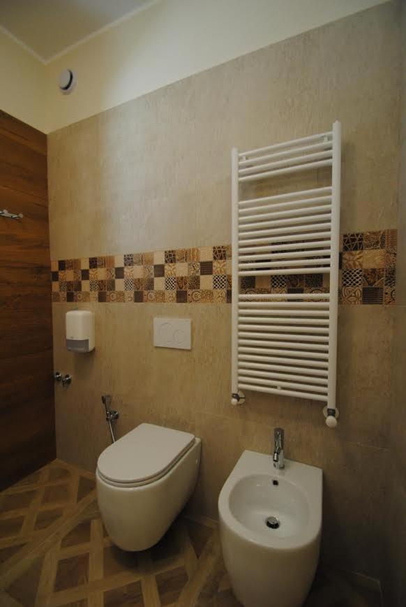 Deluxe Single Room with Balcony photo 2