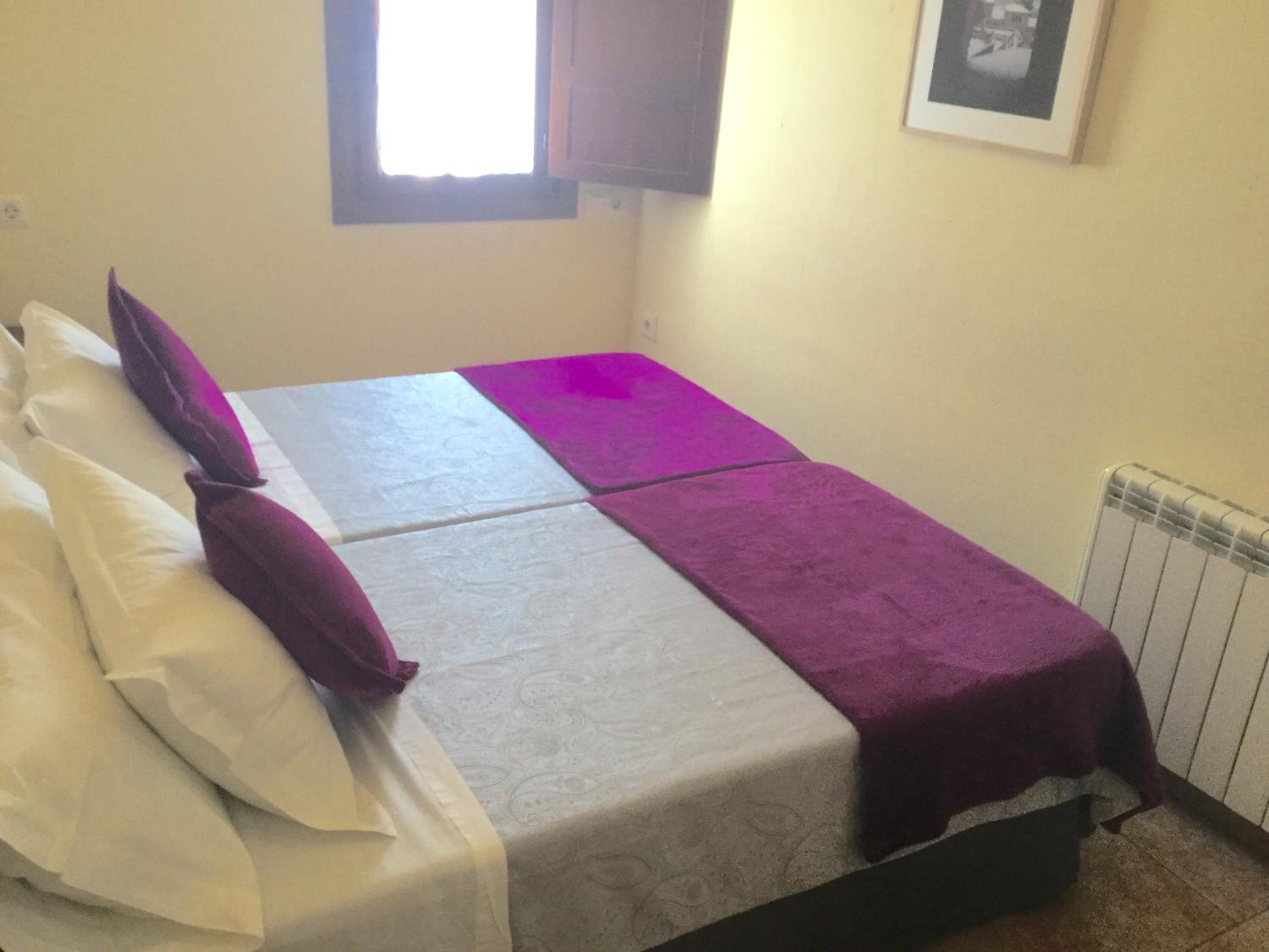 Double or Twin Room - Photo 18
