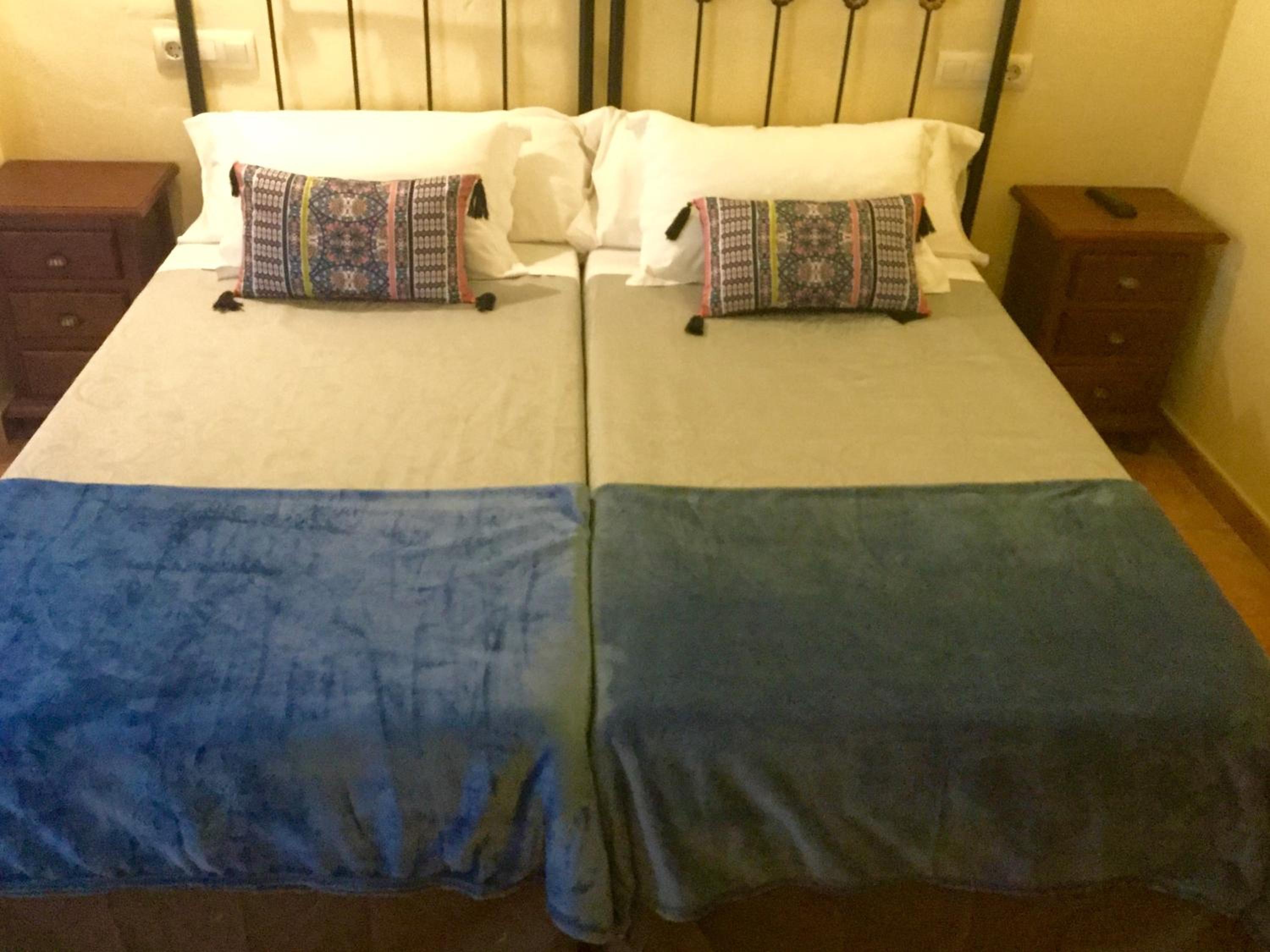 Double or Twin Room - Photo 6