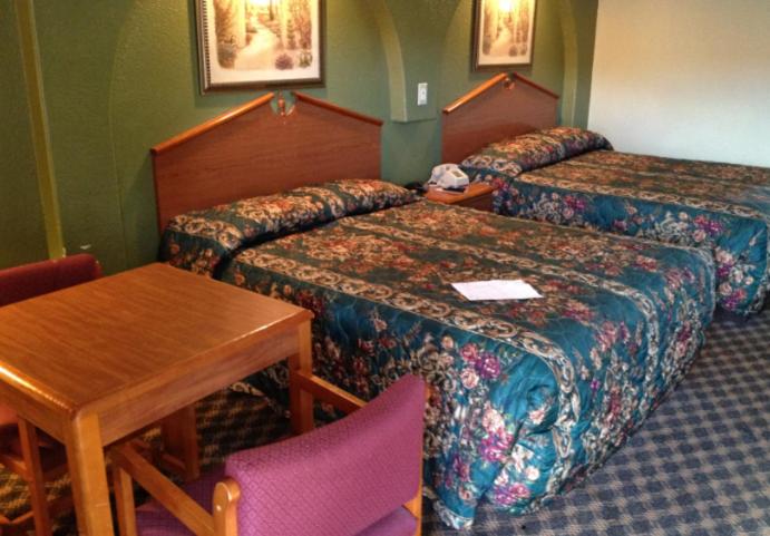 Double Room with Two Double Beds - Photo 1