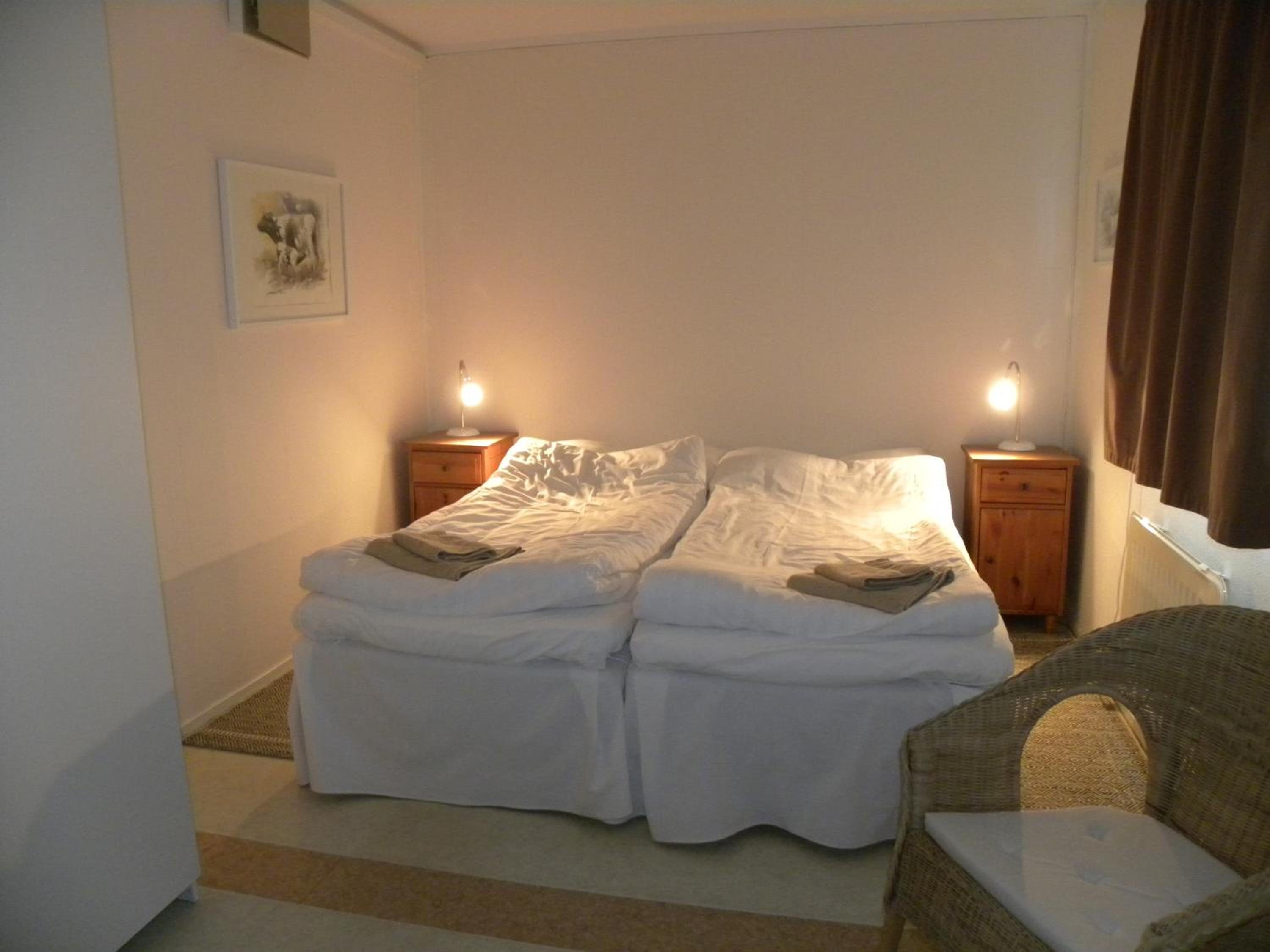 Double Room with Shared Bathroom photo 2
