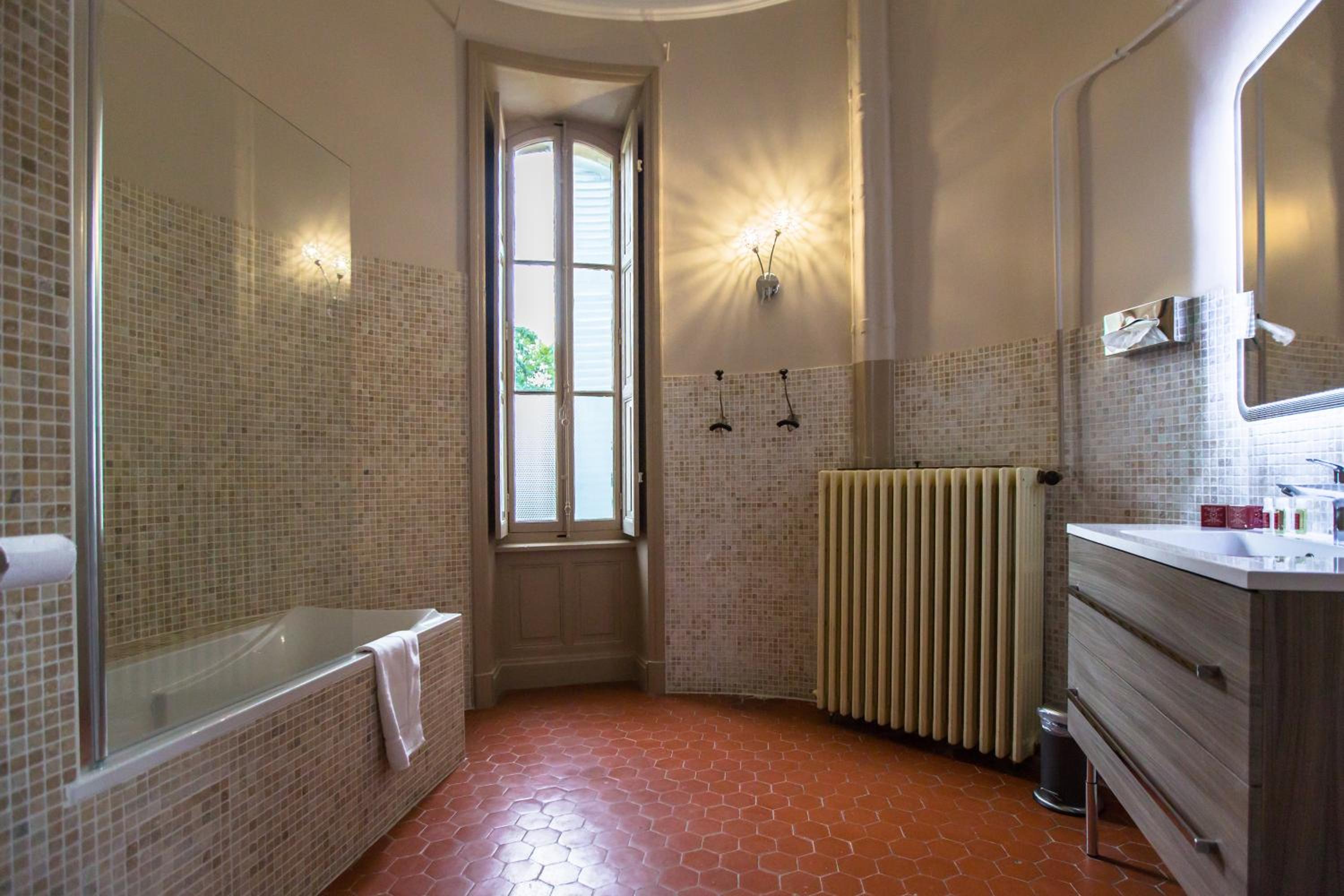 Twin Room with Garden View - Photo 3