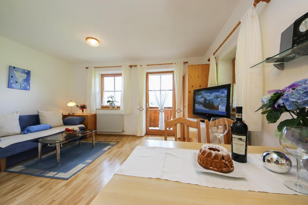 One-Bedroom Apartment with Balcony photo 1