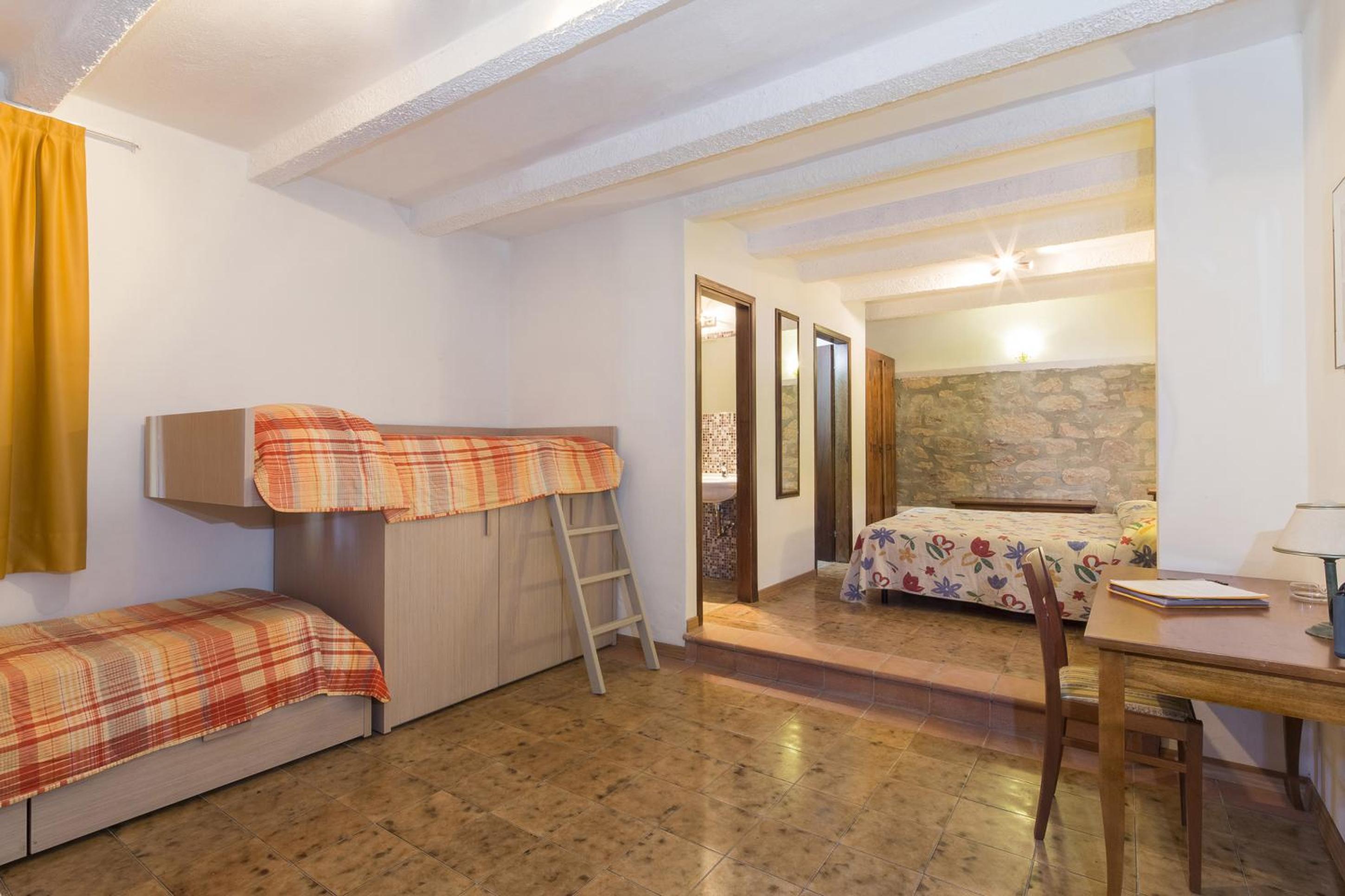 Family Double Room - Photo 2