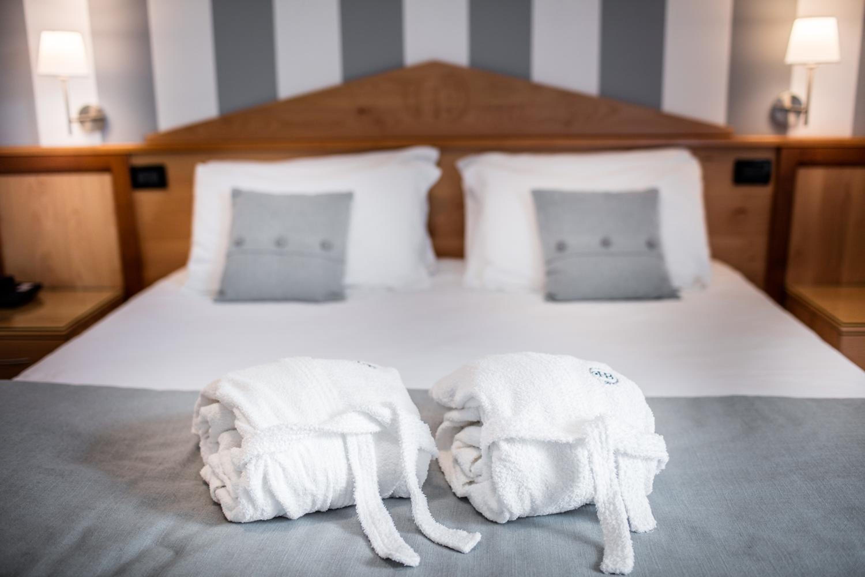 Double Room - Photo 15
