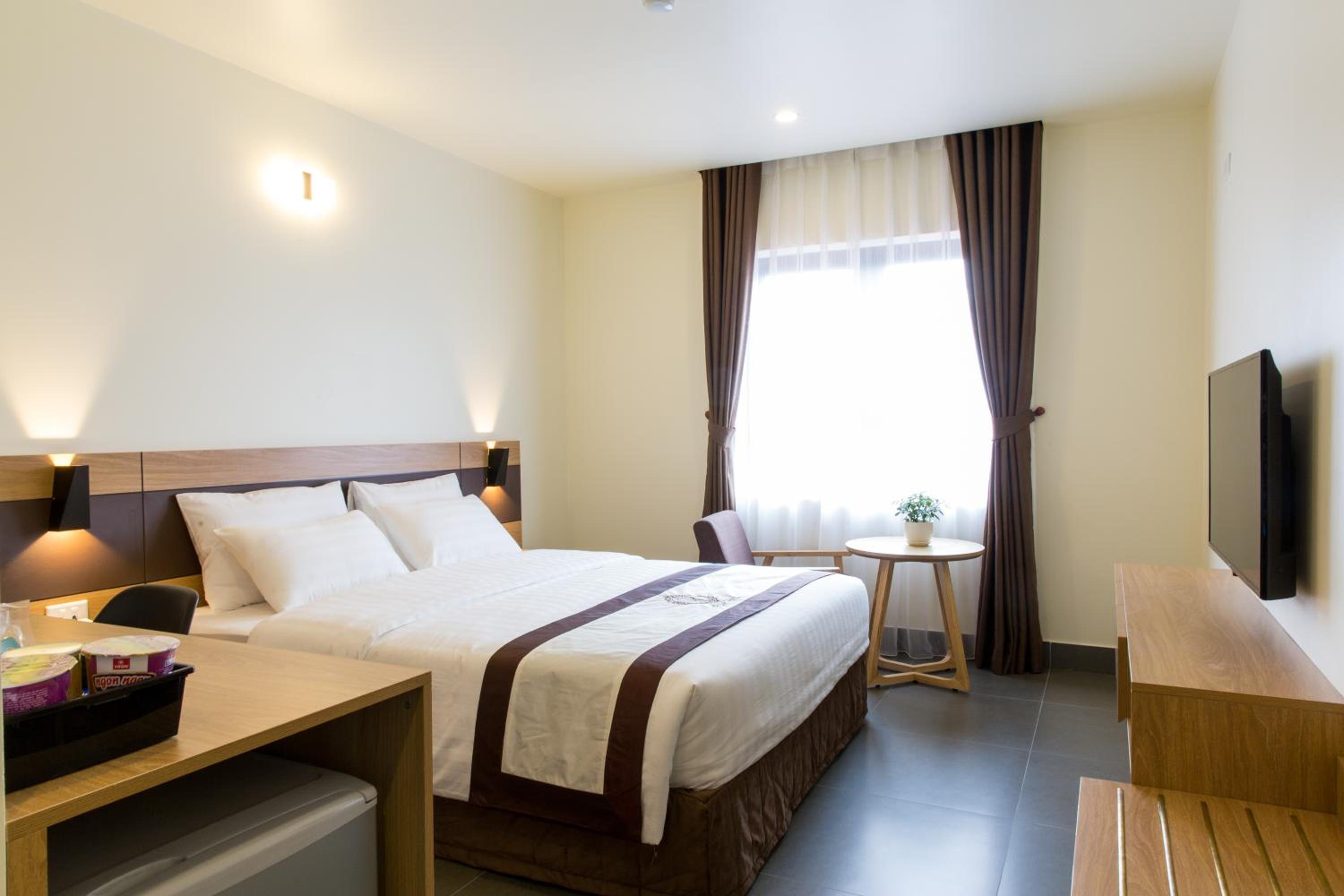 Deluxe Double Room - Photo 9