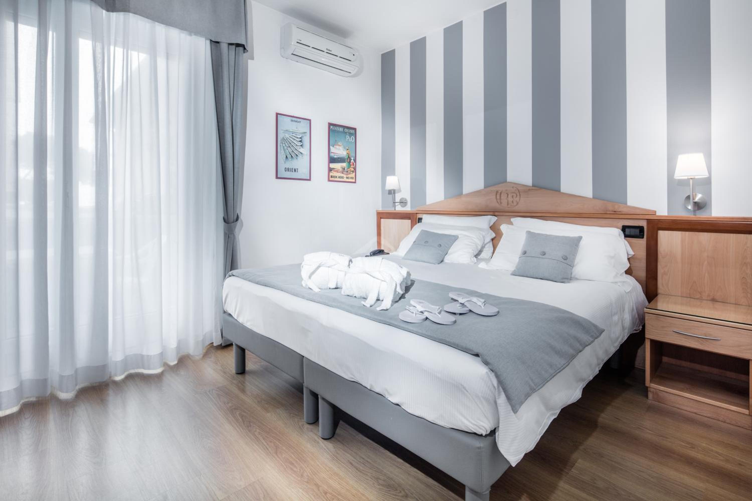 Double Room - Photo 2