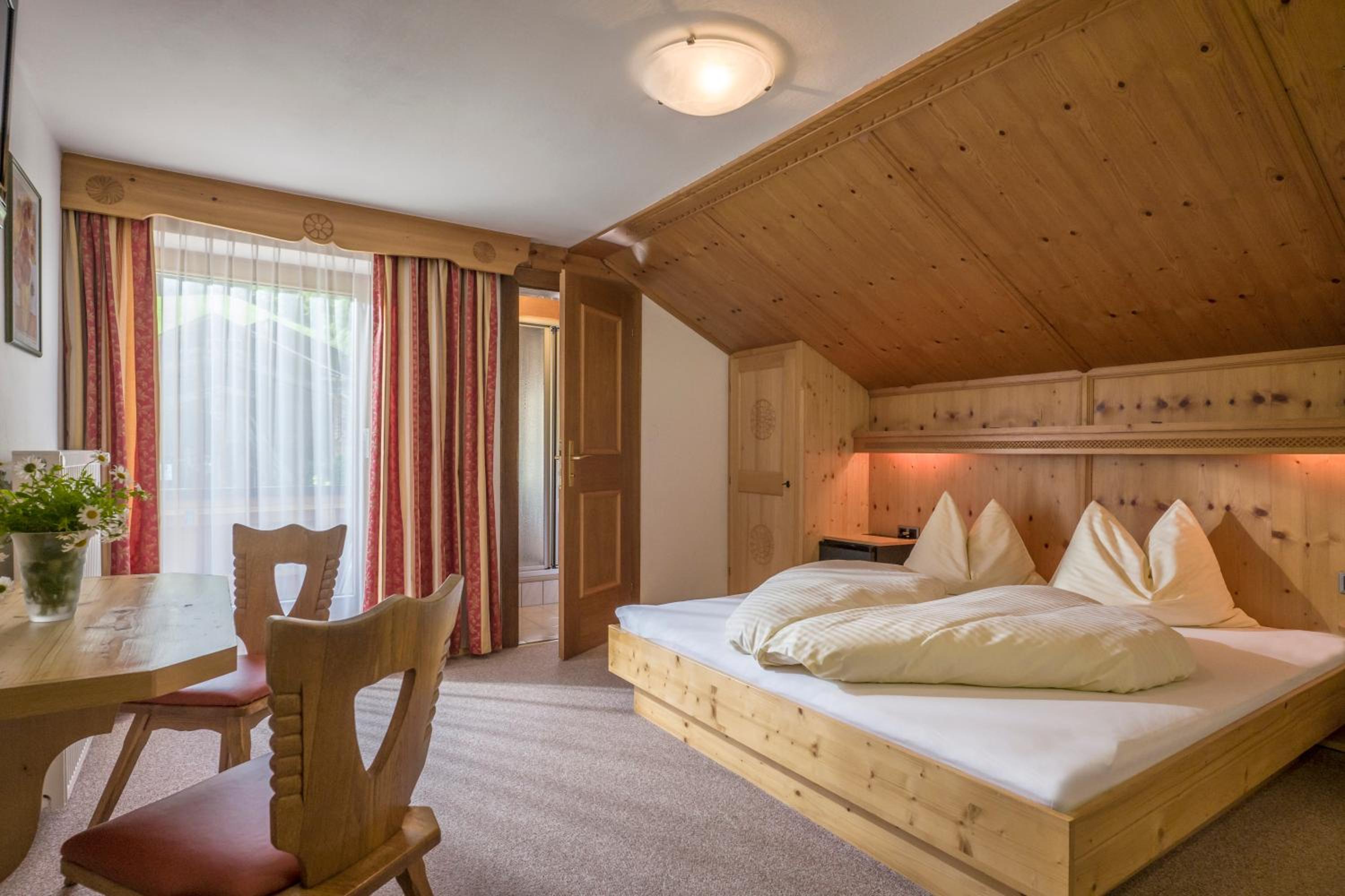 Double Room with Mountain View