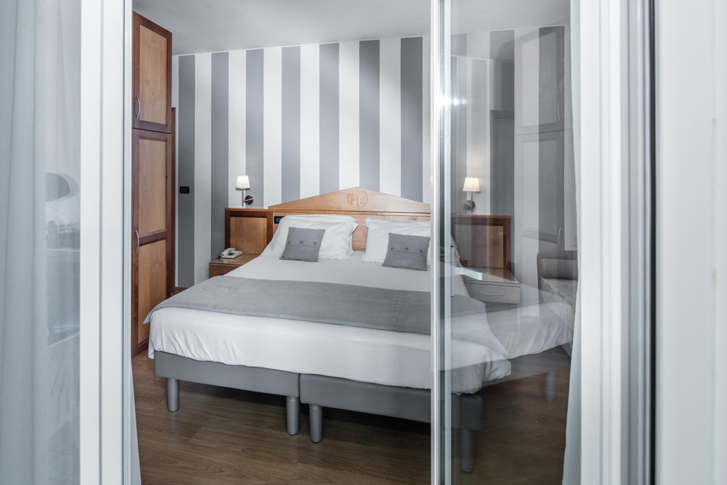 Double Room - Photo 4