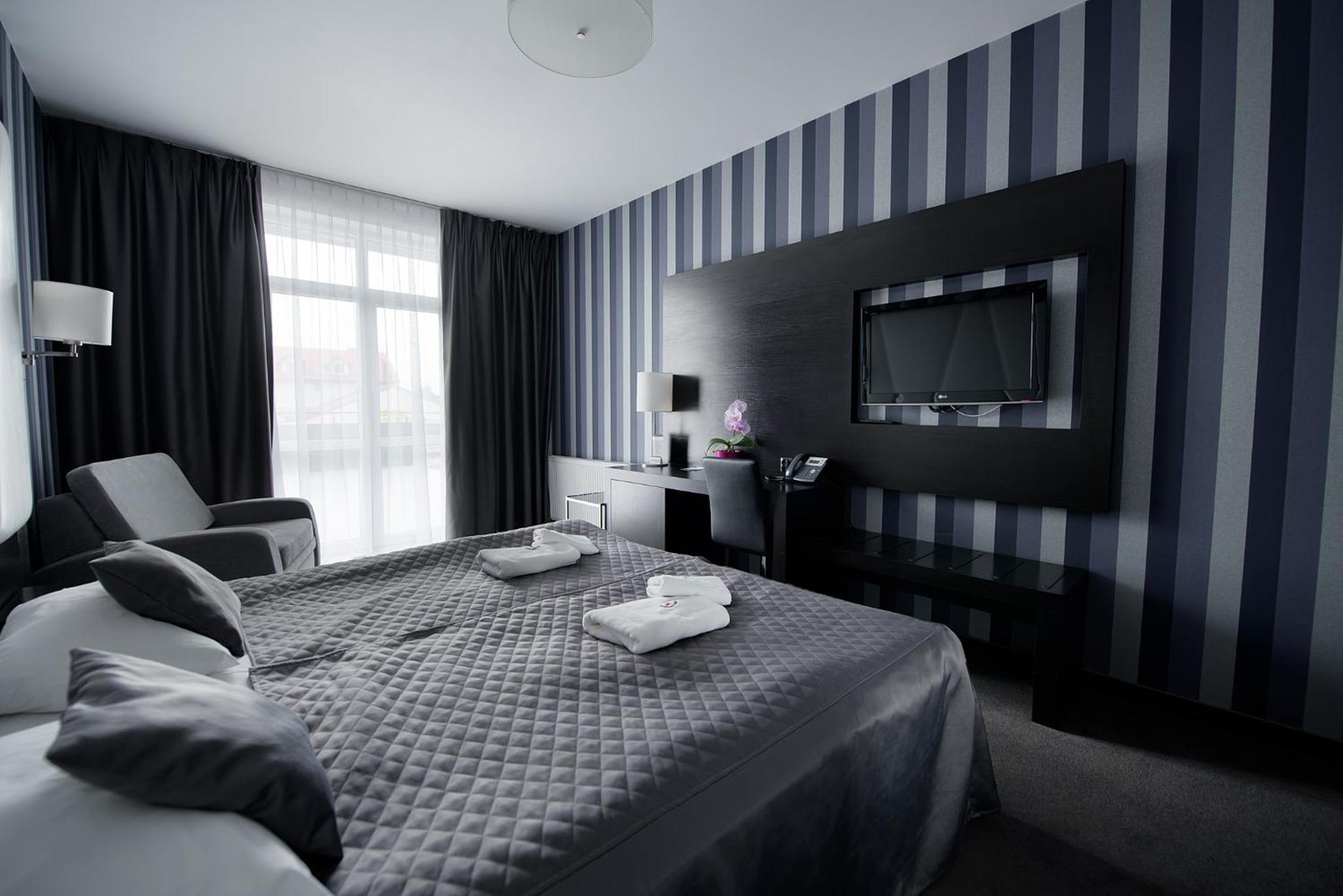 Double or Twin Room - Photo 7