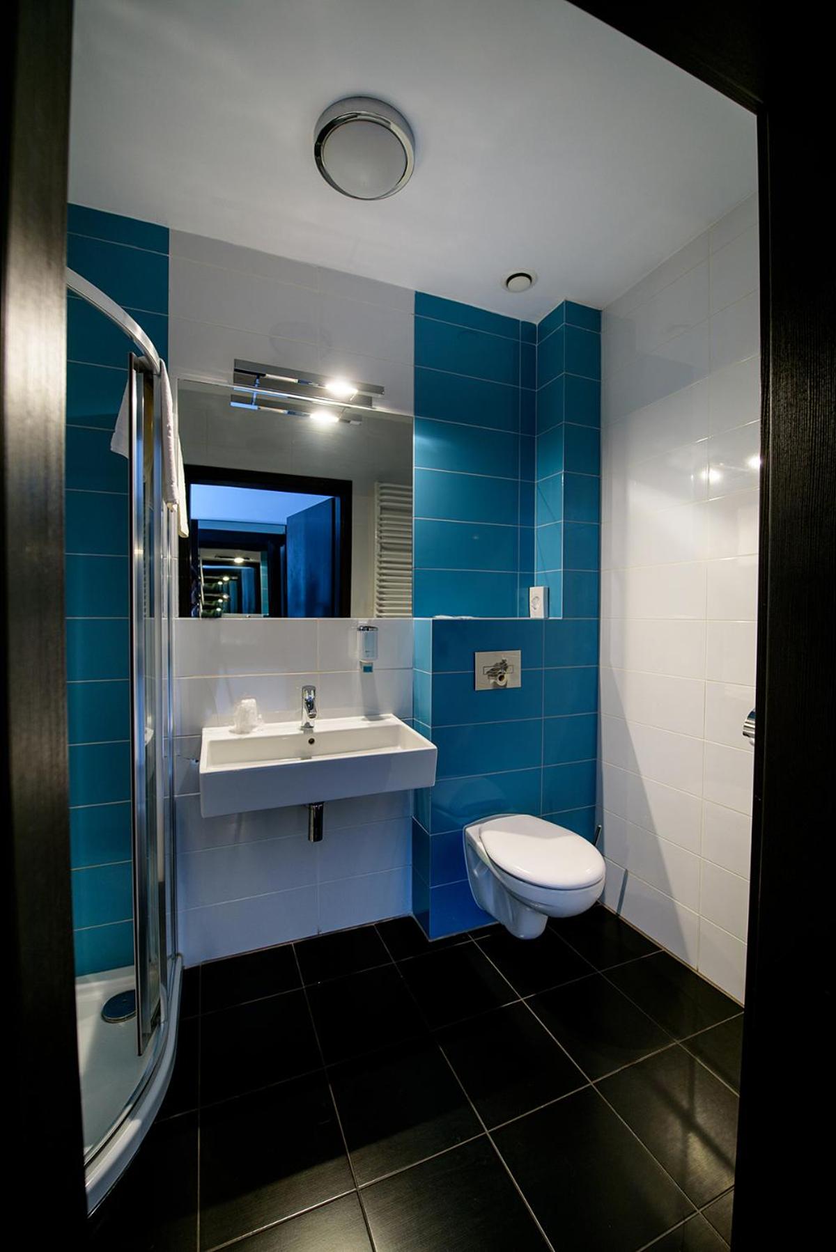 Double or Twin Room - Photo 18
