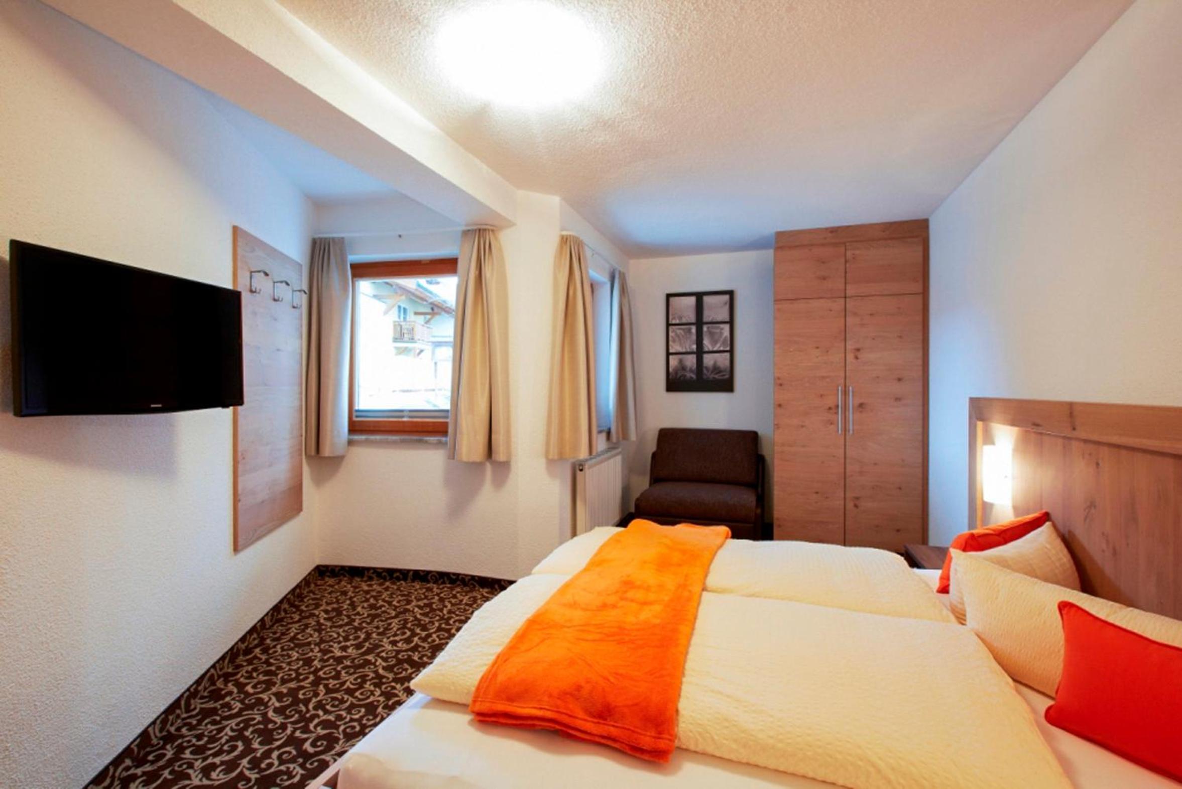 Apartment with Terrace photo 3