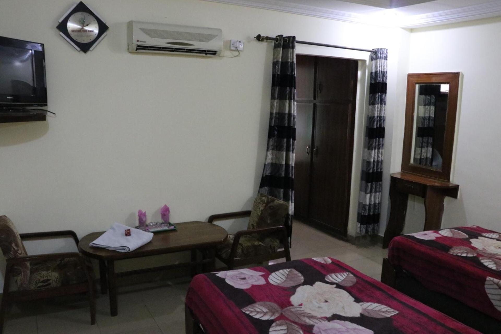 Deluxe Twin Room photo 3