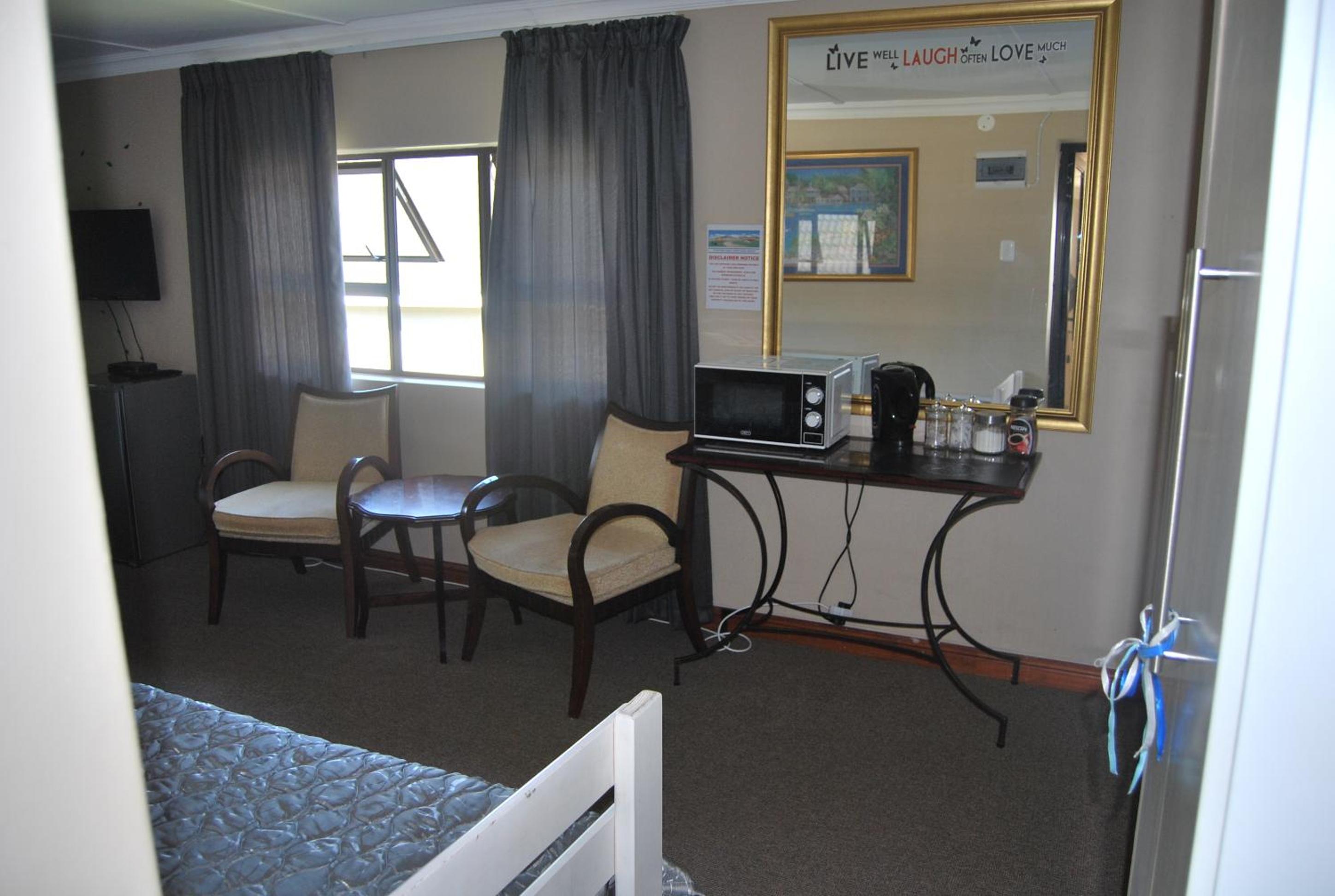 Family Room with Shower - Photo 4