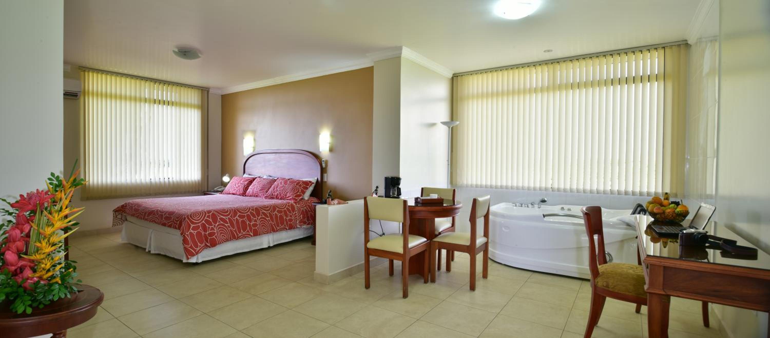Superior King Suite