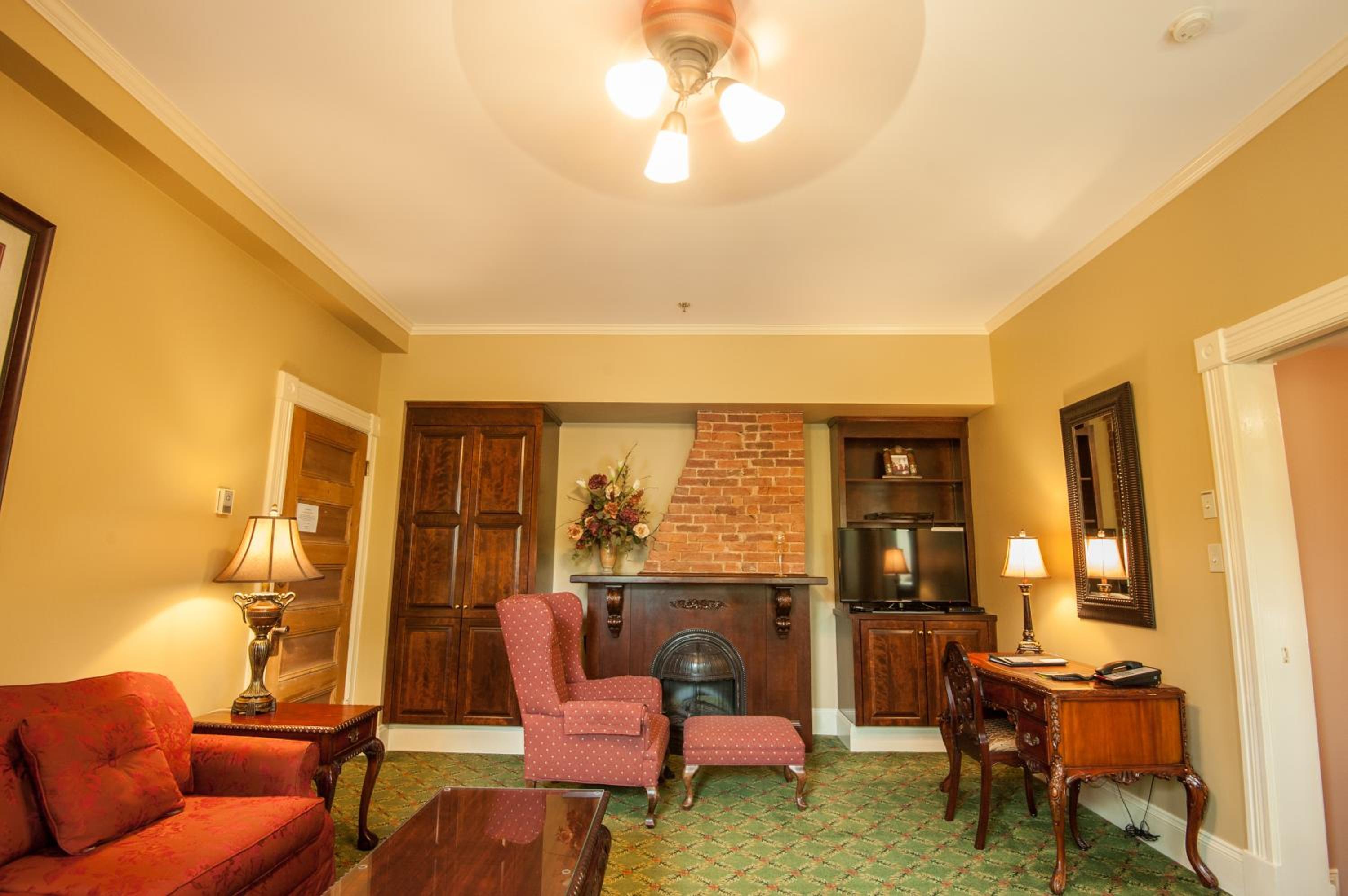 Executive Suite photo 2