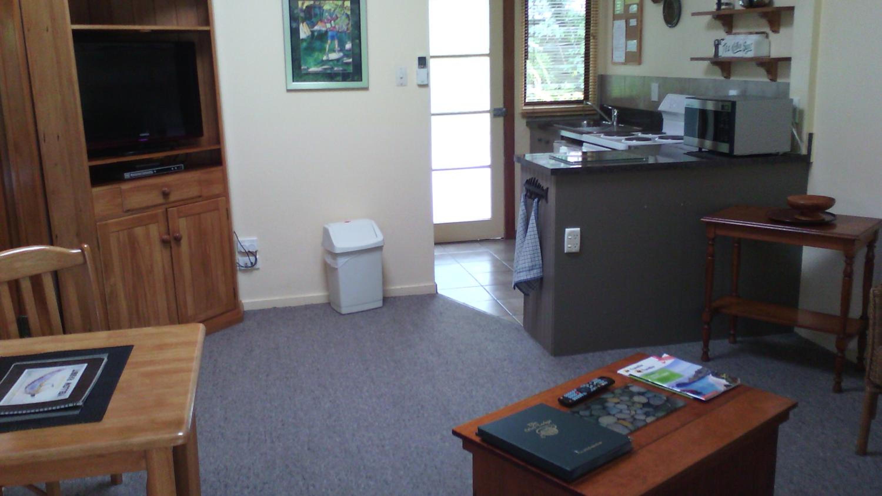 One-Bedroom Queen Suite