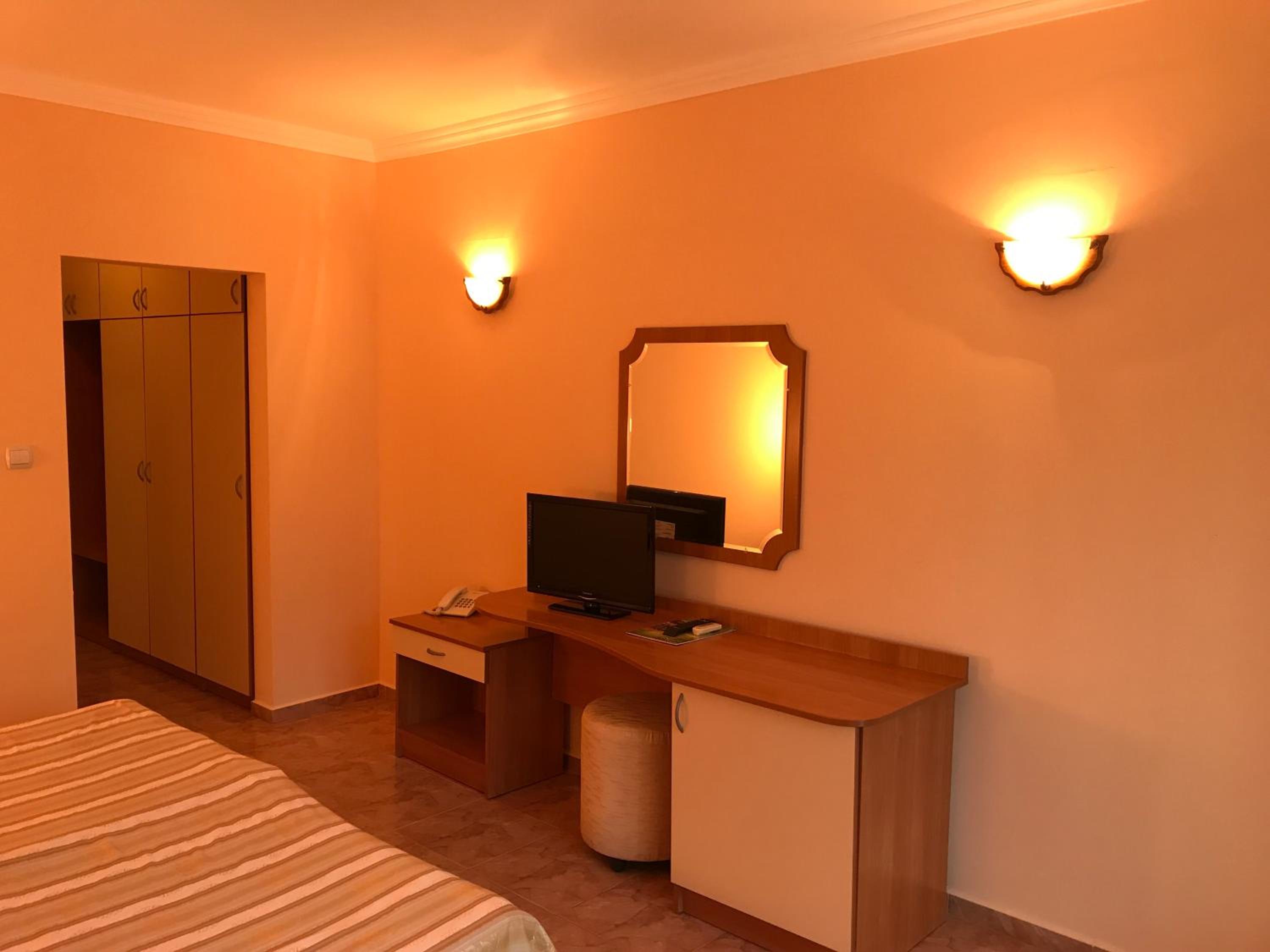 Superior King or Twin Room - Photo 3