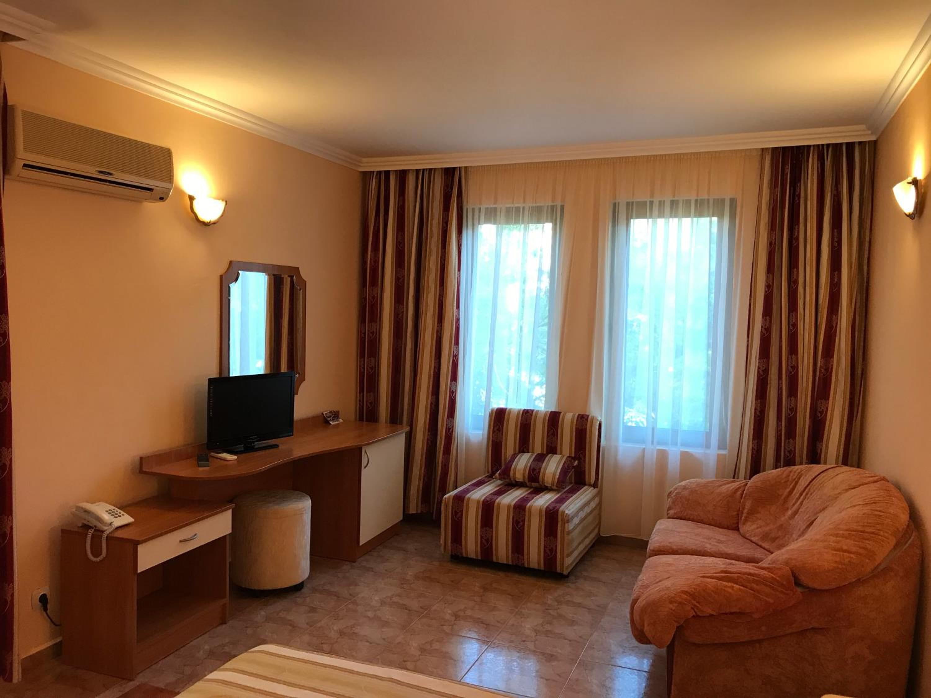 Superior King or Twin Room - Photo 6