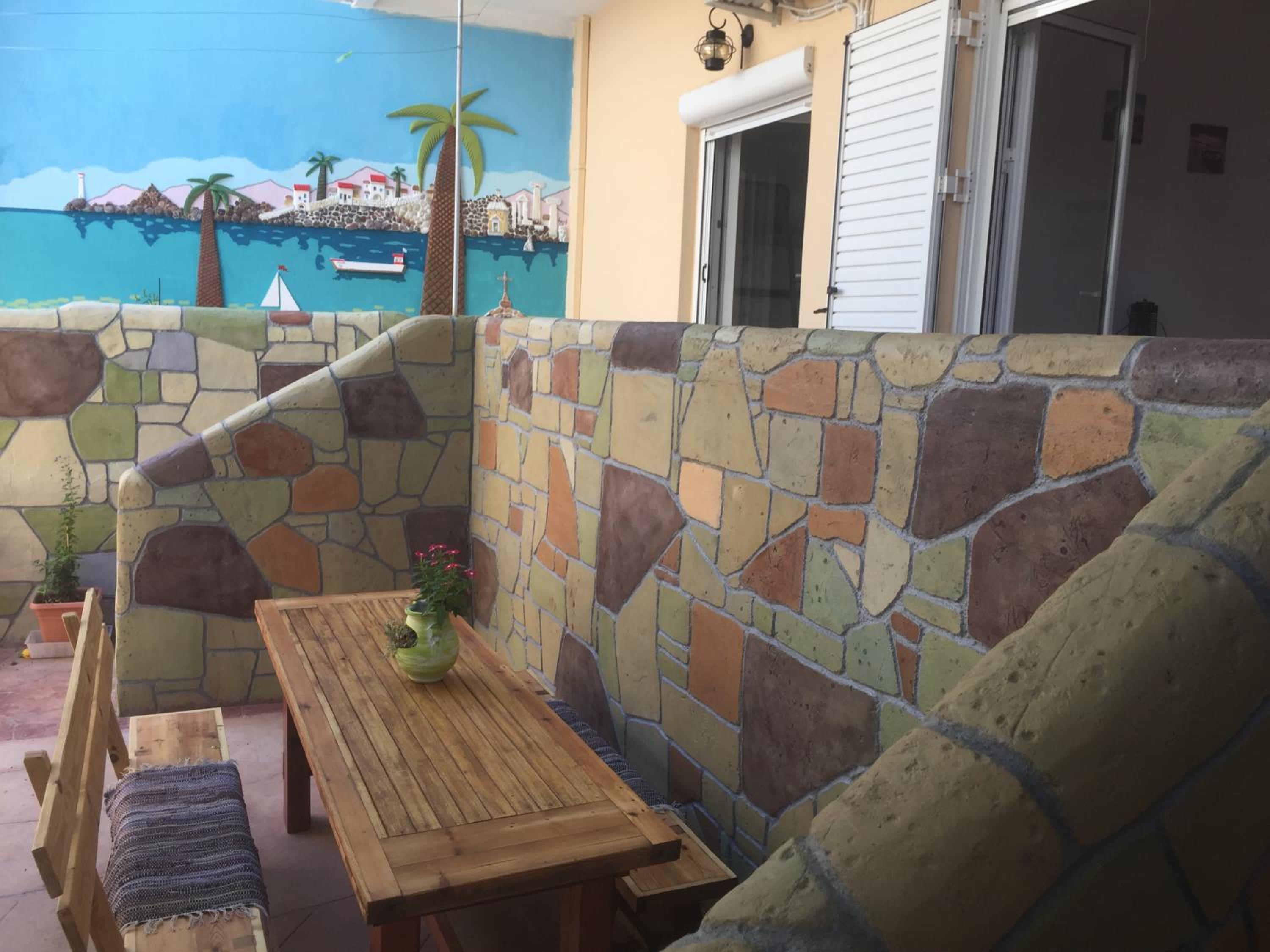 Apartment with Terrace - Photo 5
