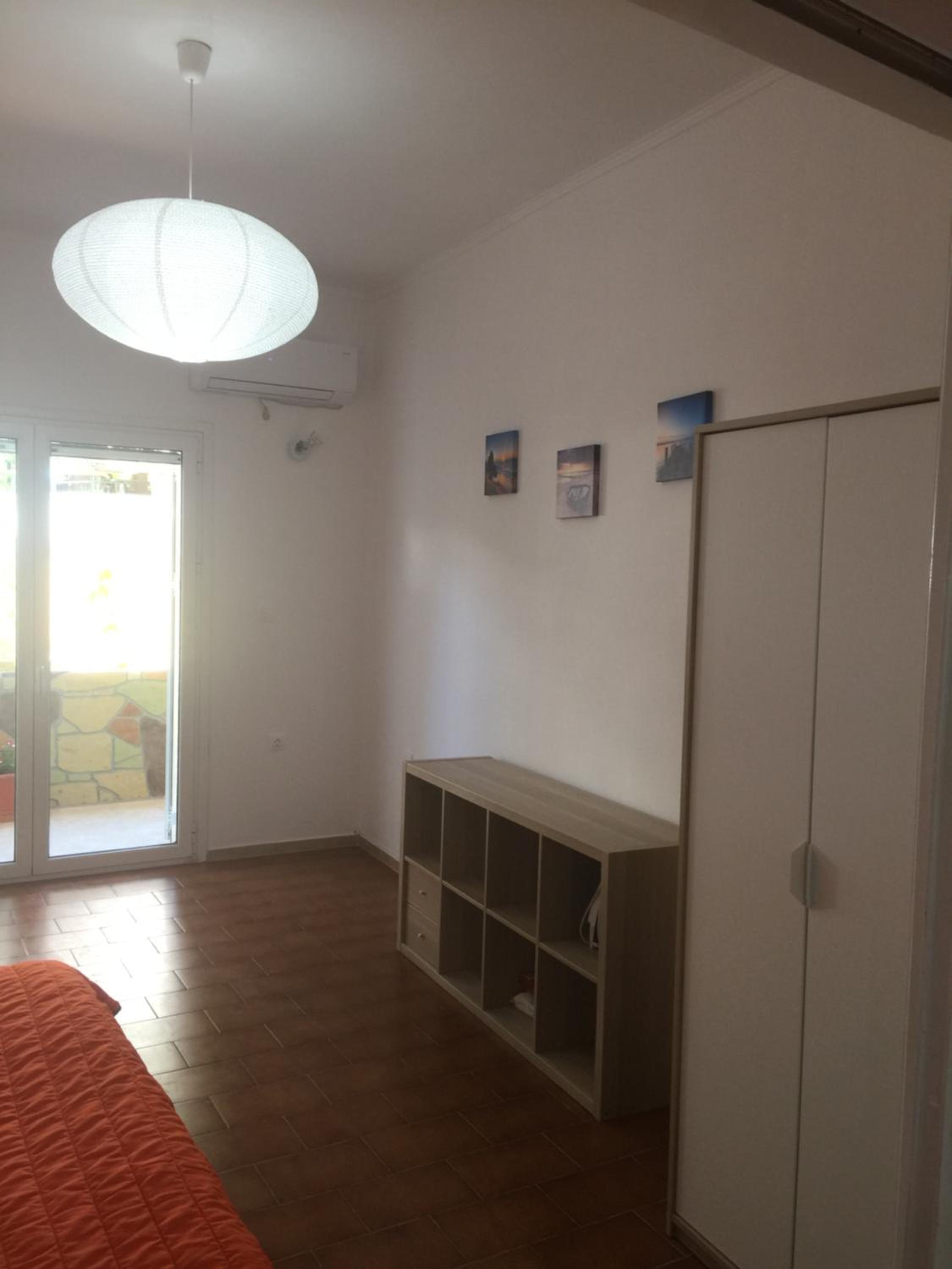 Apartment with Terrace - Photo 12