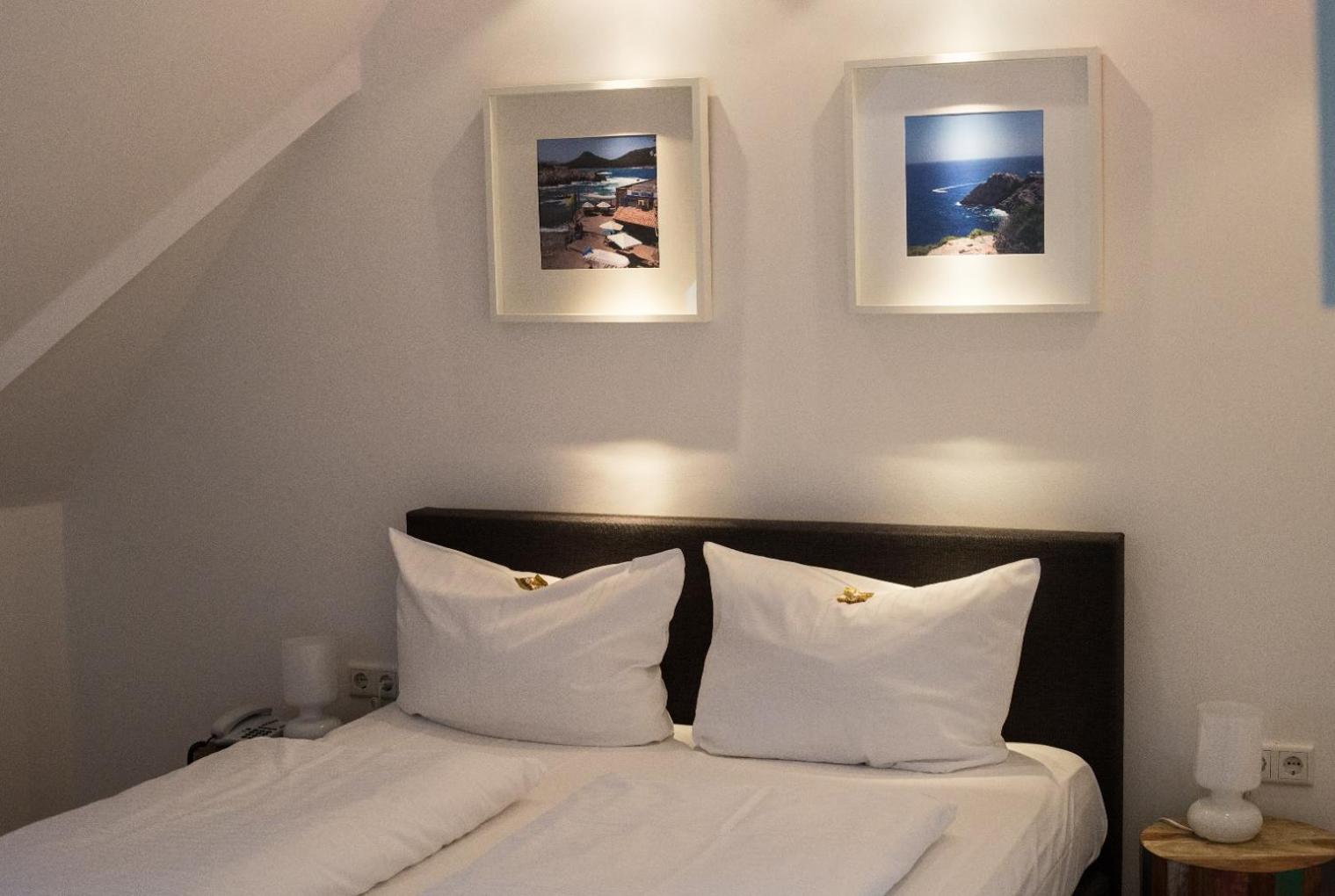 Double Room - Photo 3