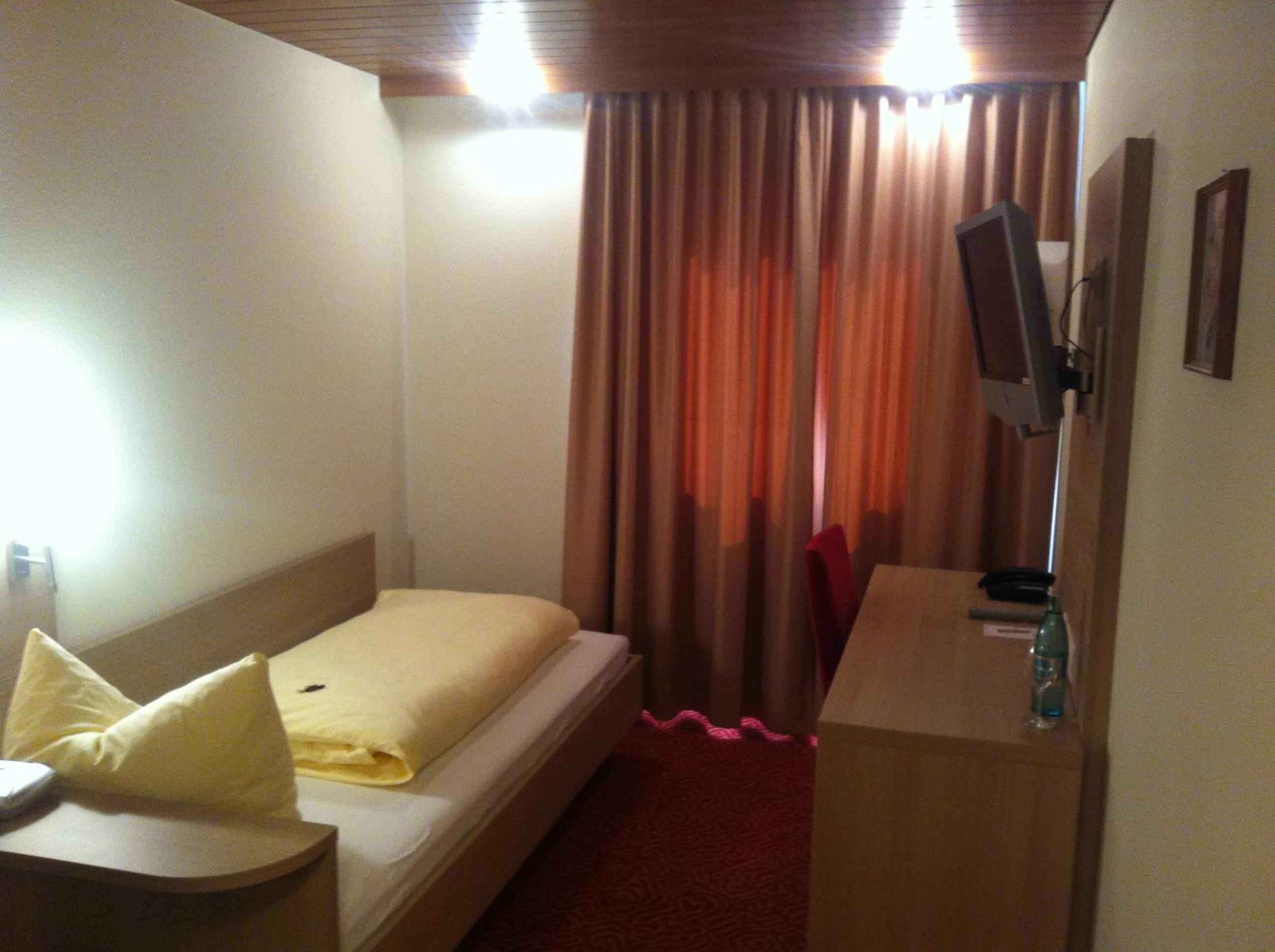 Single Room with River View photo 3