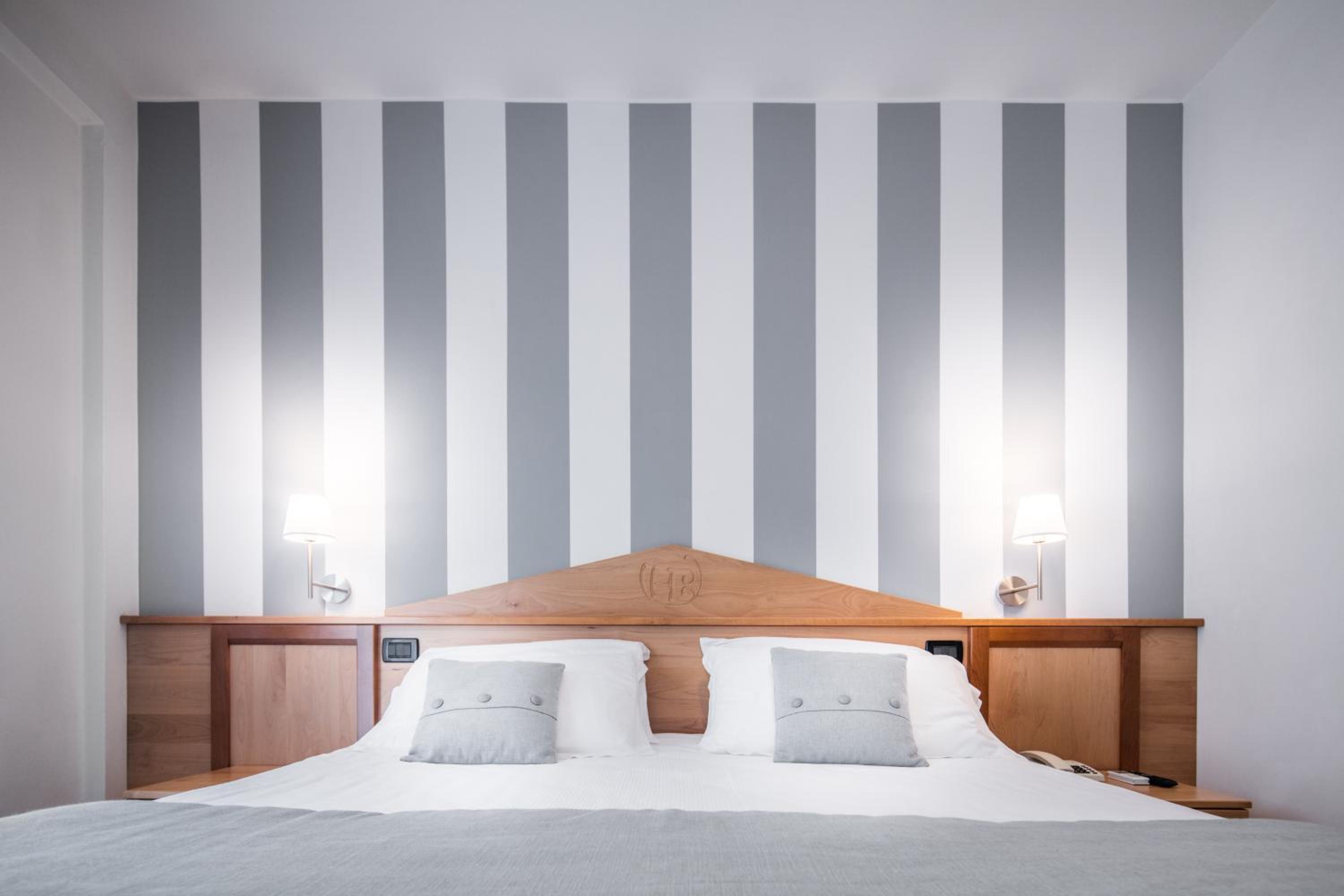 Double Room - Photo 9