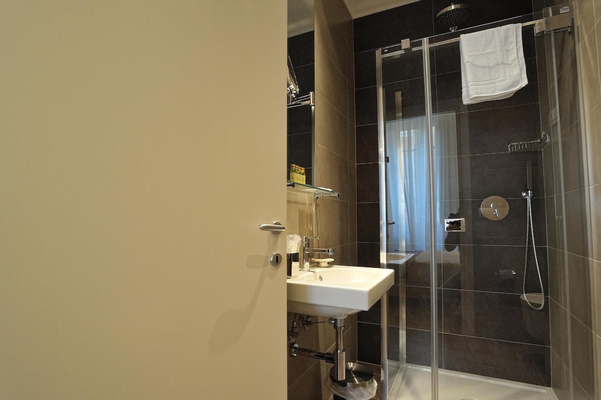 Small Double Room photo 3