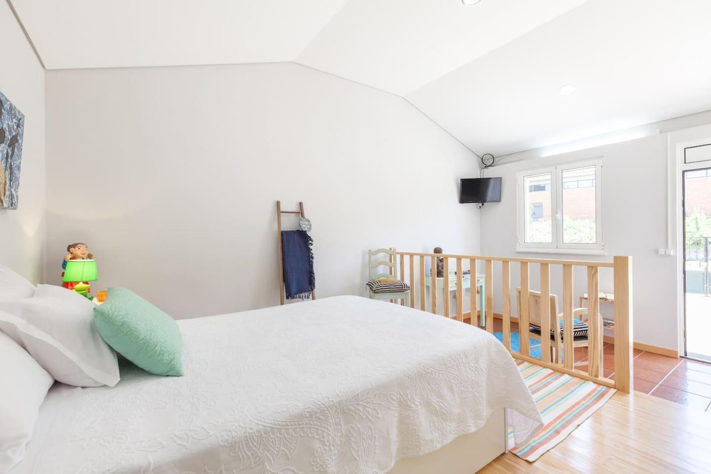 One-Bedroom Apartment - Photo 20