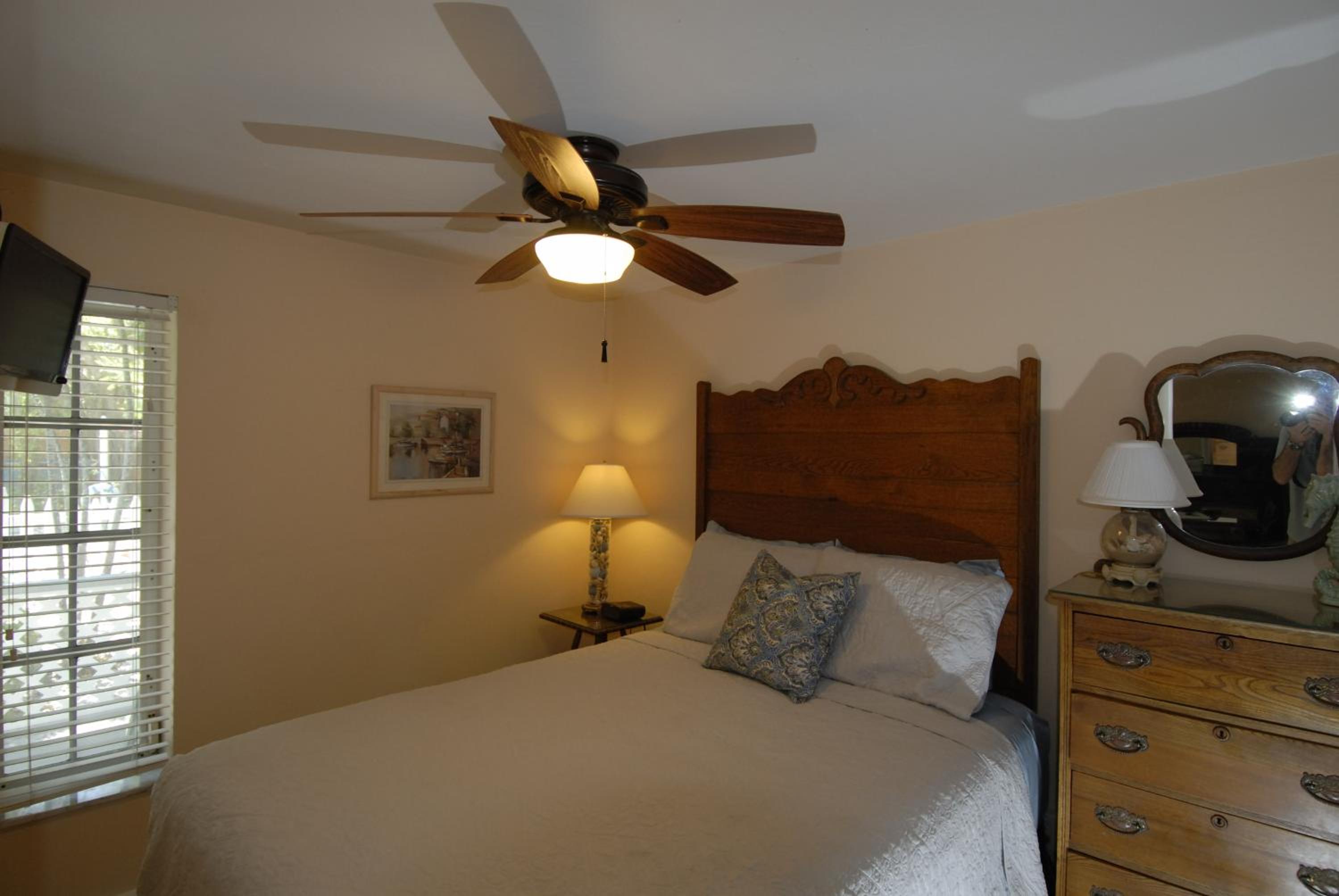 Seahorse Cottage - 2 Bedroom - Sleeps 4