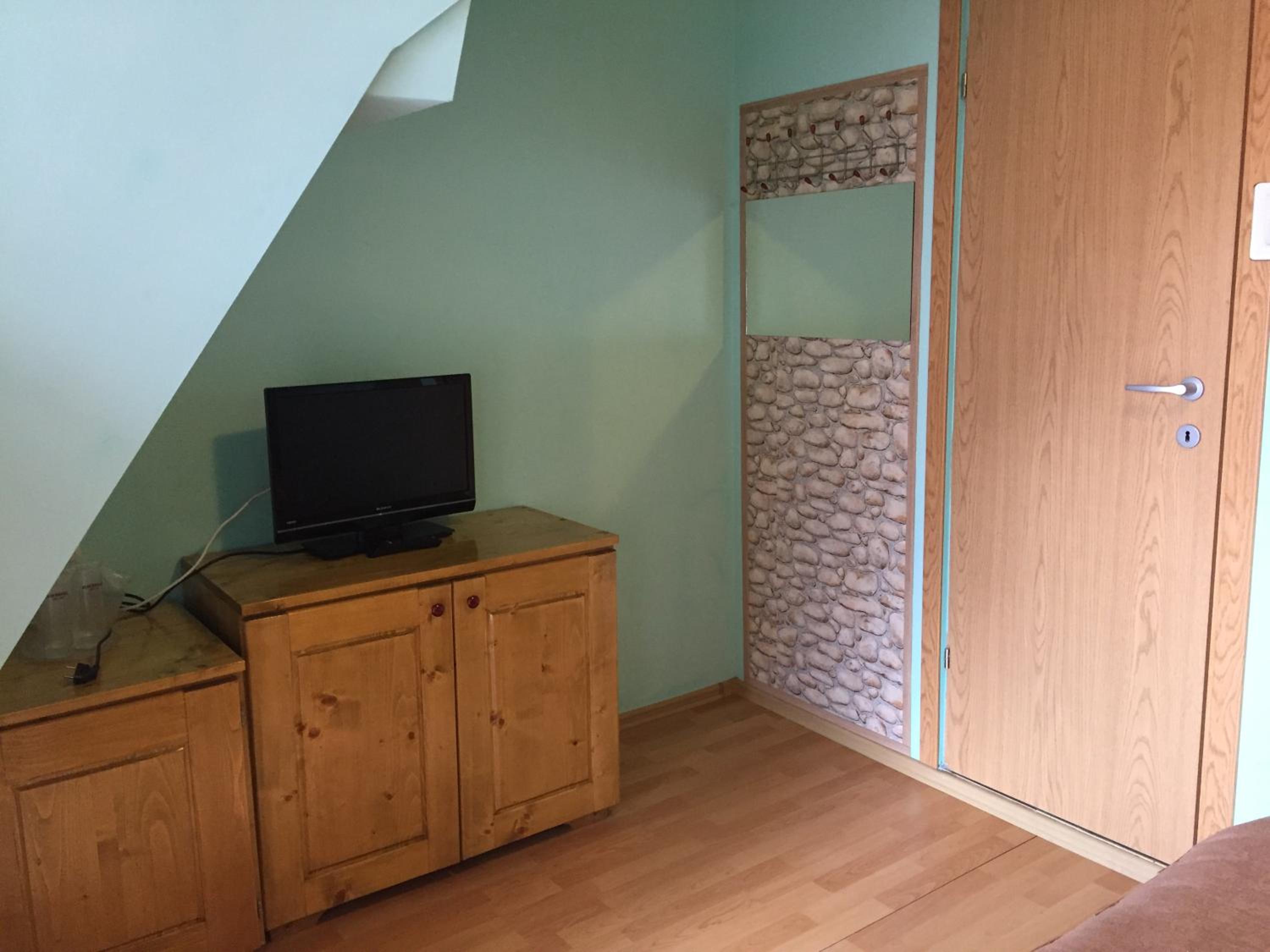 Double Room with Mountain View - Attic photo 2
