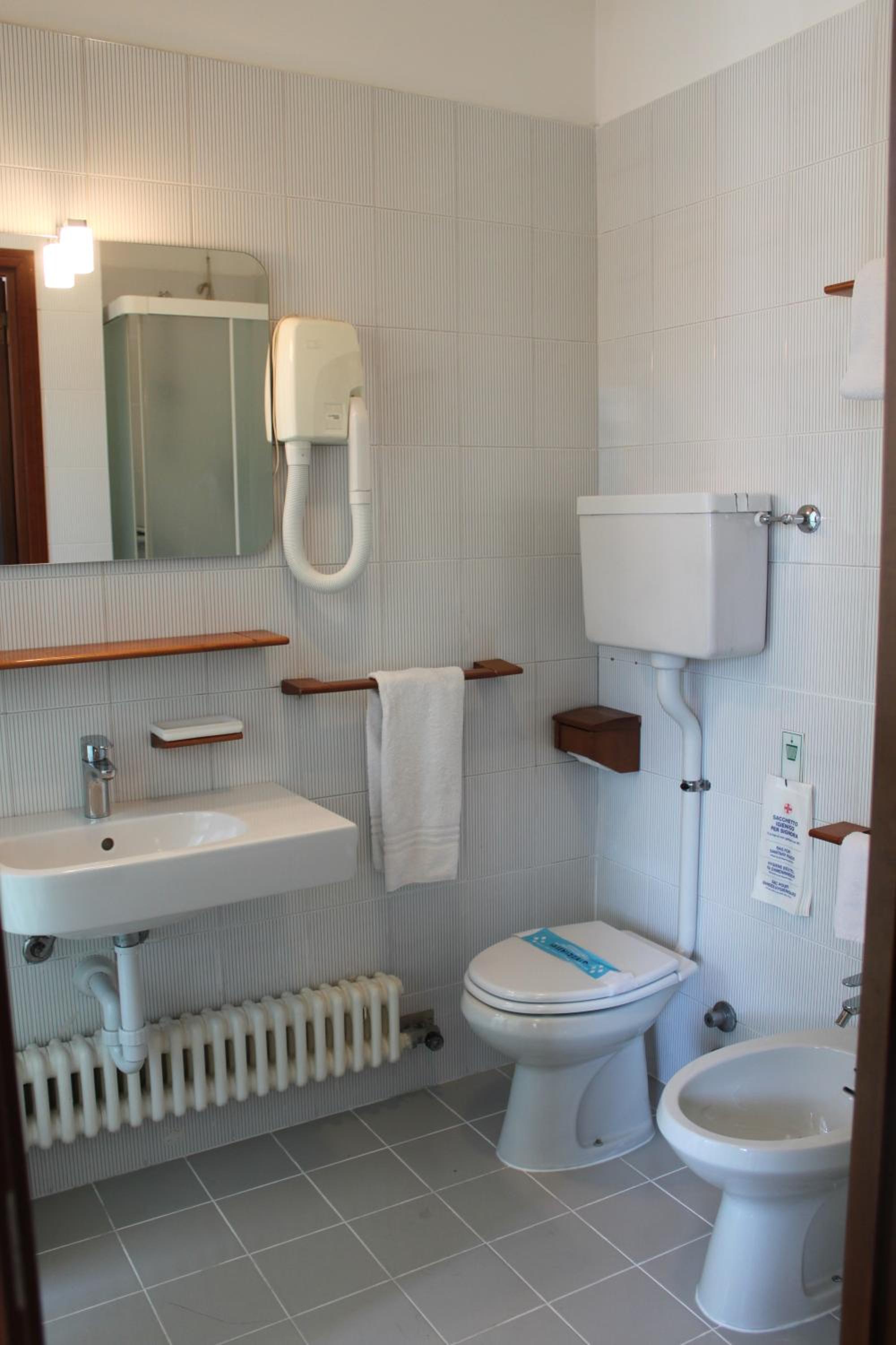 Triple Room - Photo 2