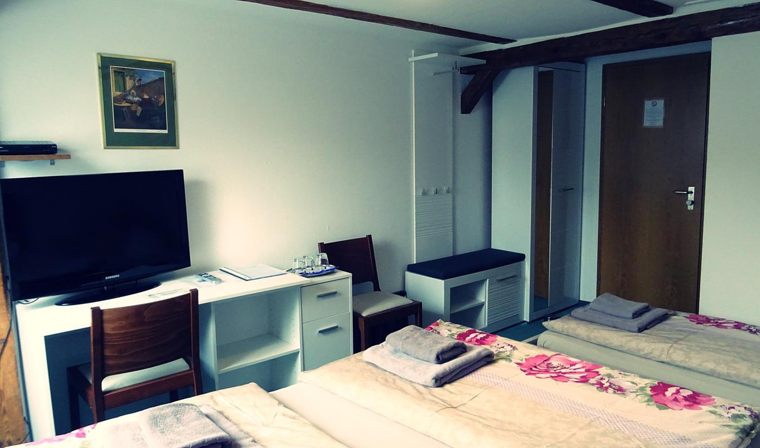 Basic Triple Room