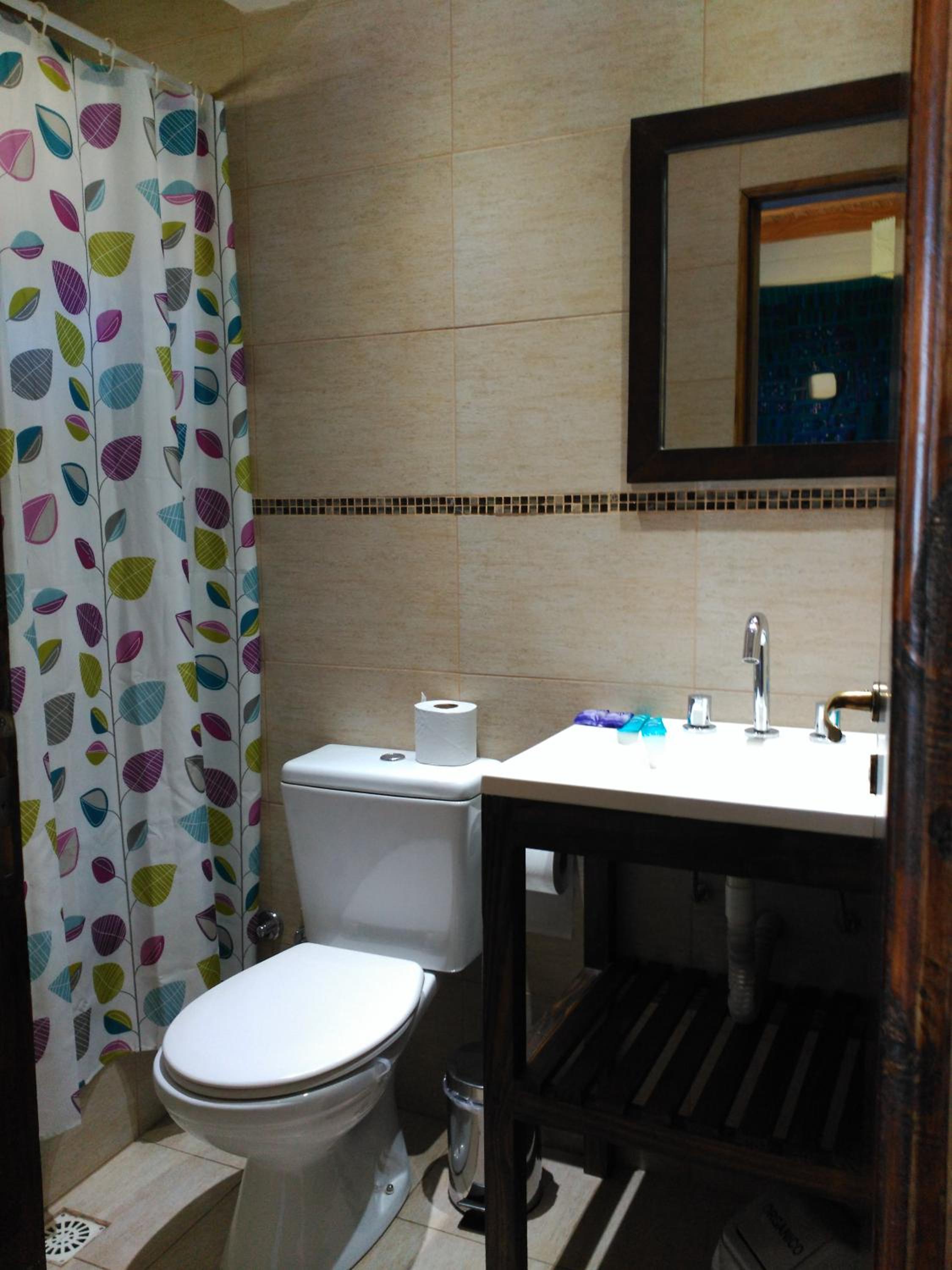 Double or Twin Room with Private Bathroom photo 3