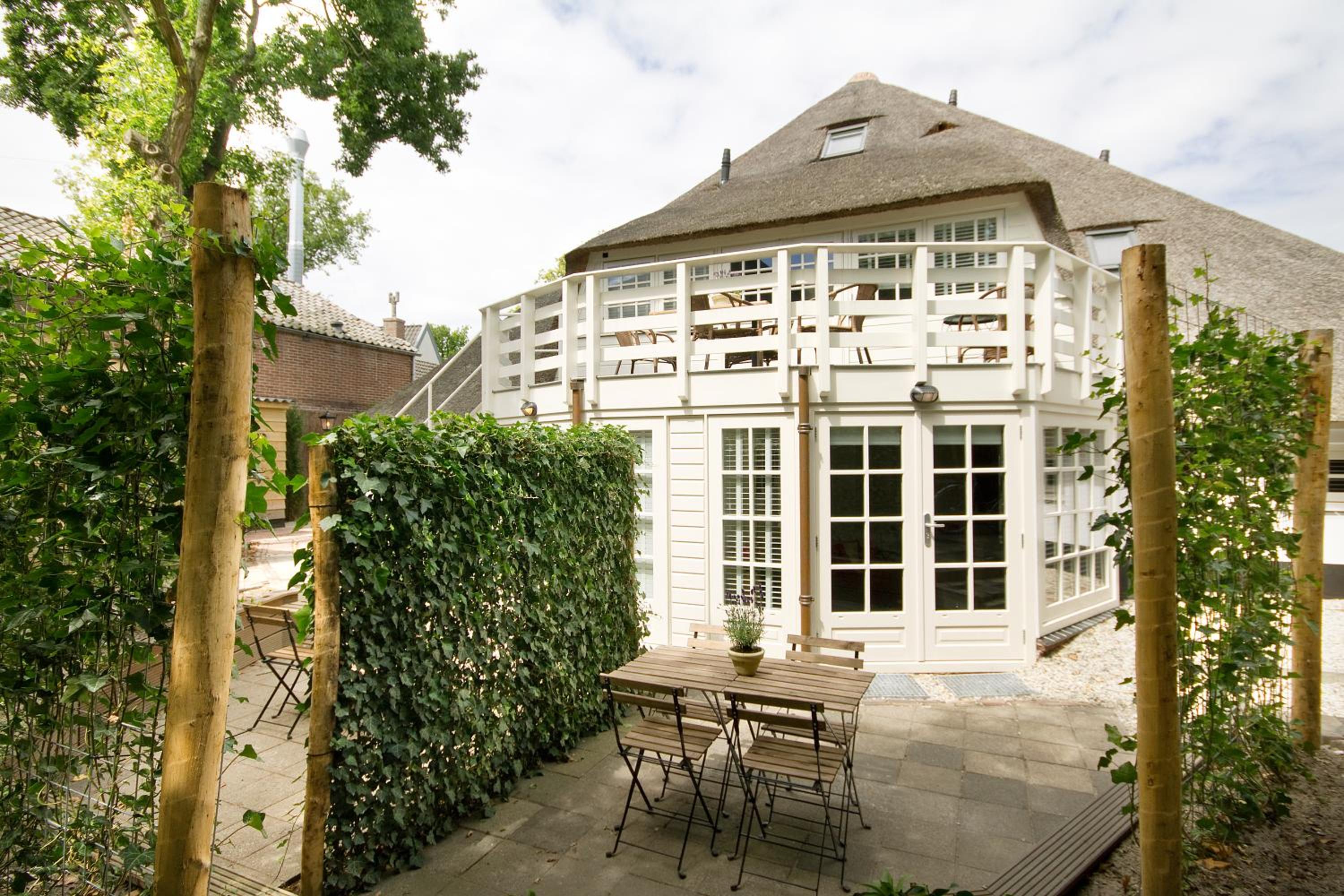 Apartment with Garden View photo 3