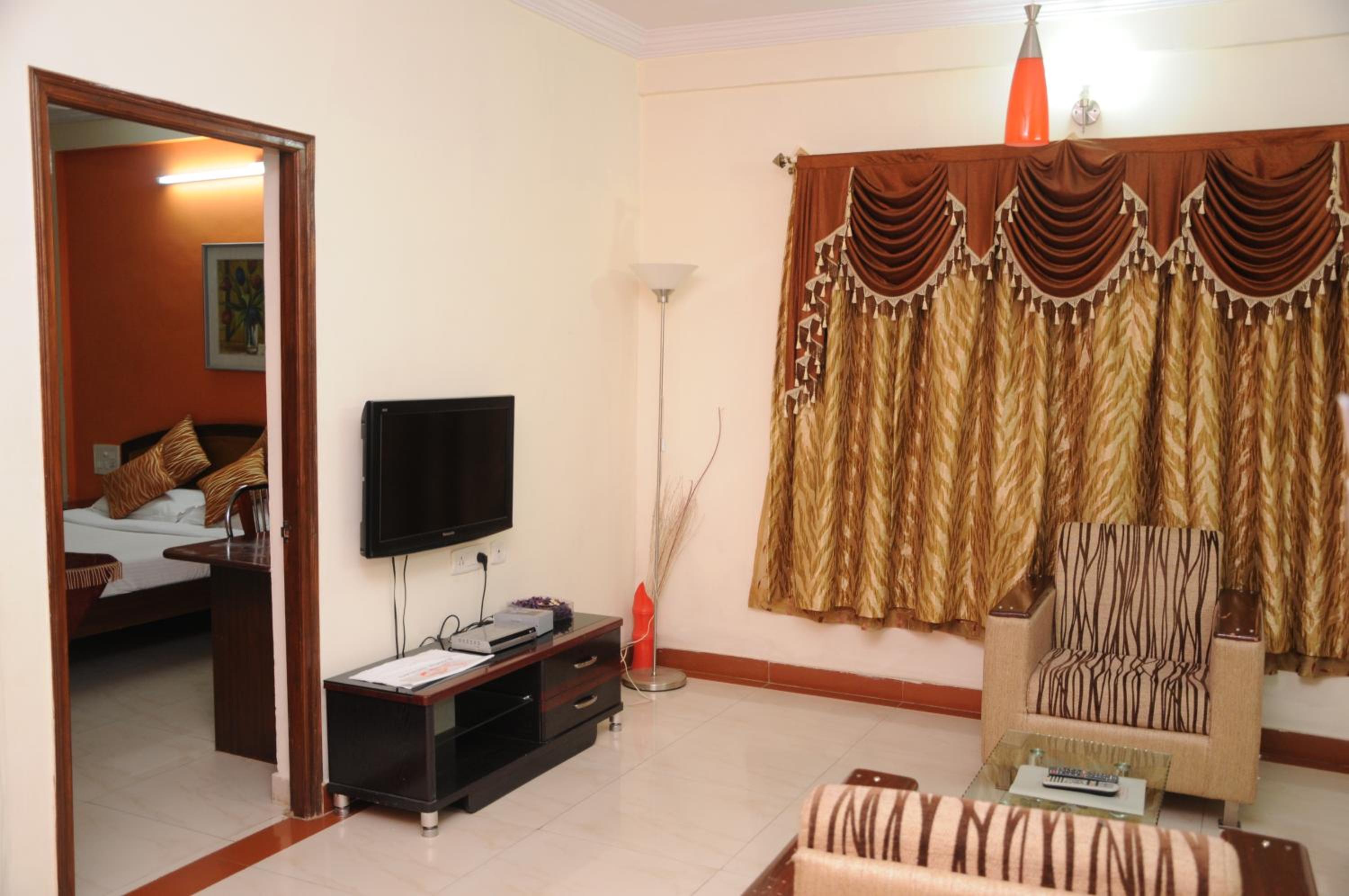 One-Bedroom Apartment photo 3