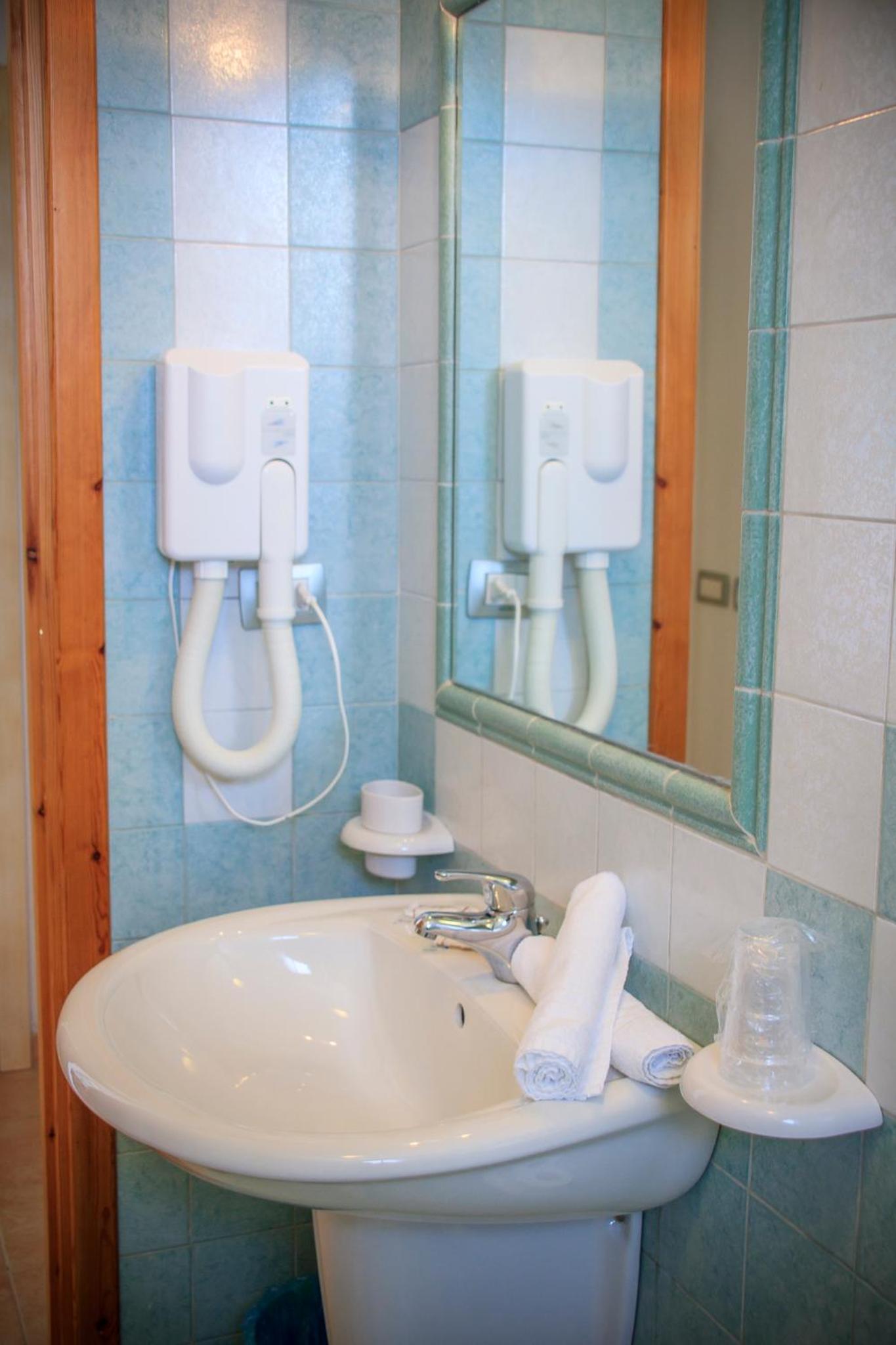 Double Room - Ground Floor photo 2