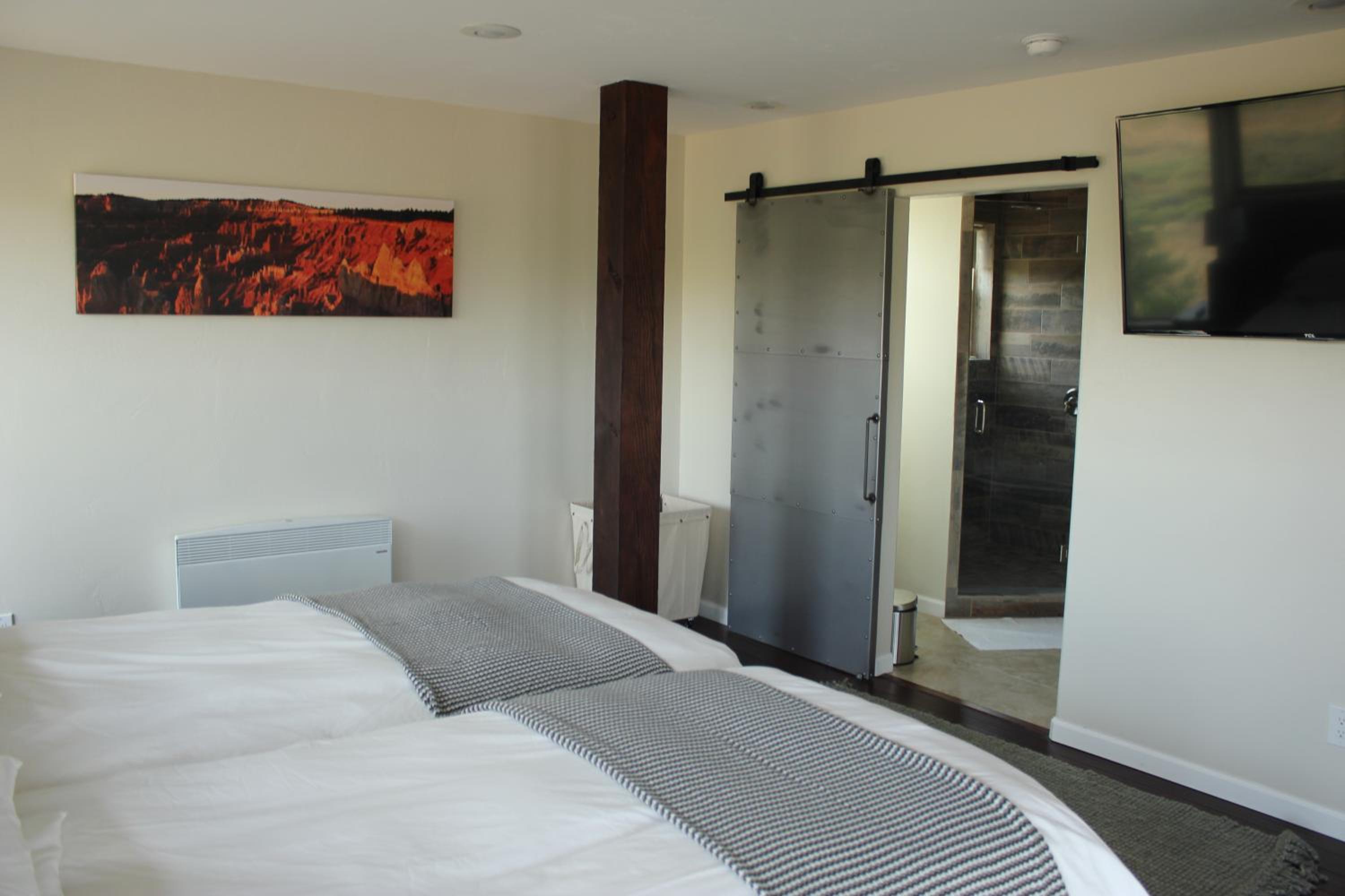Three-Bedroom House photo 1