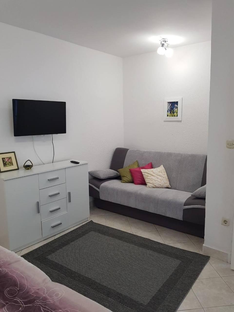 Apartment photo 1