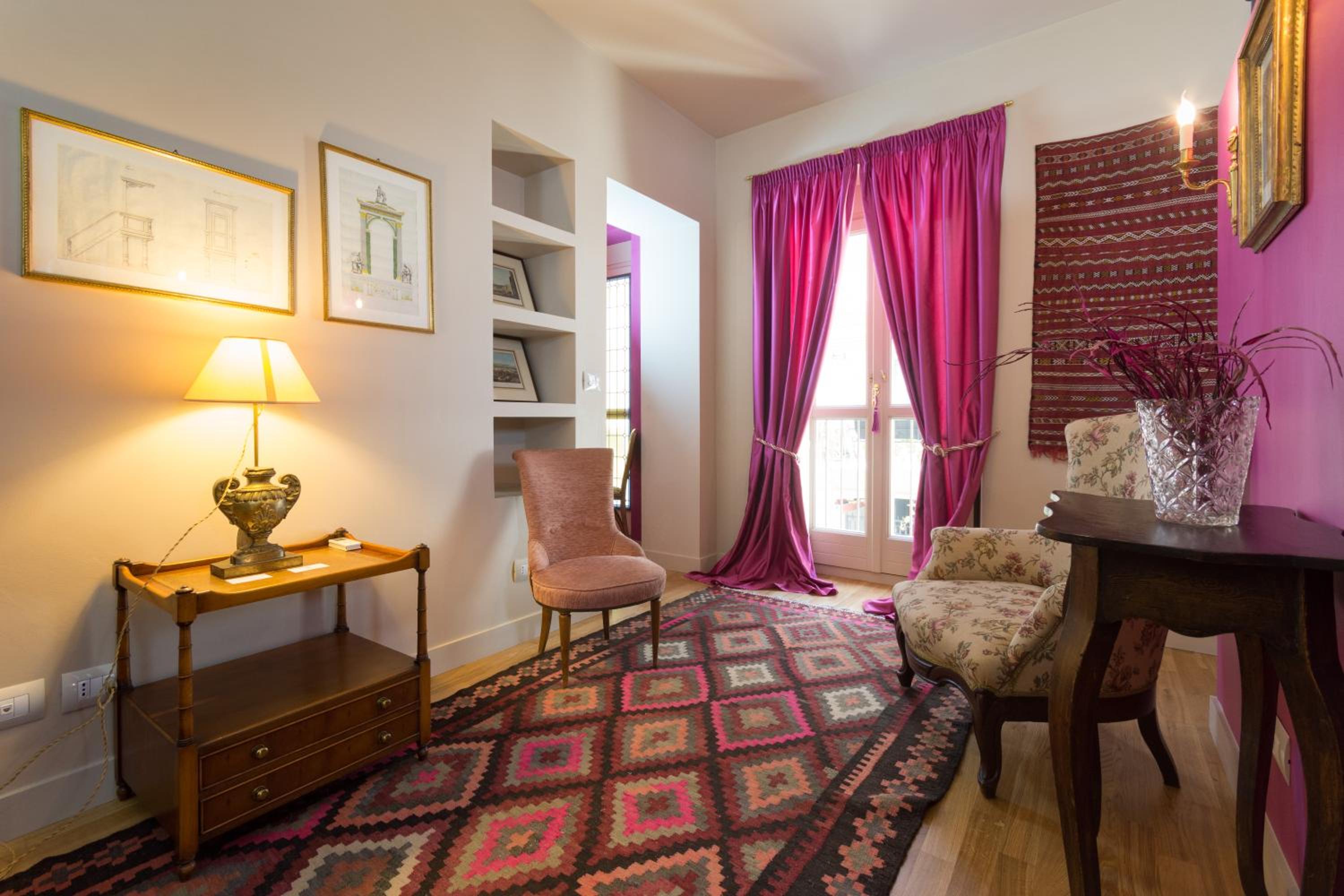 One-Bedroom Apartment with Balcony photo 2