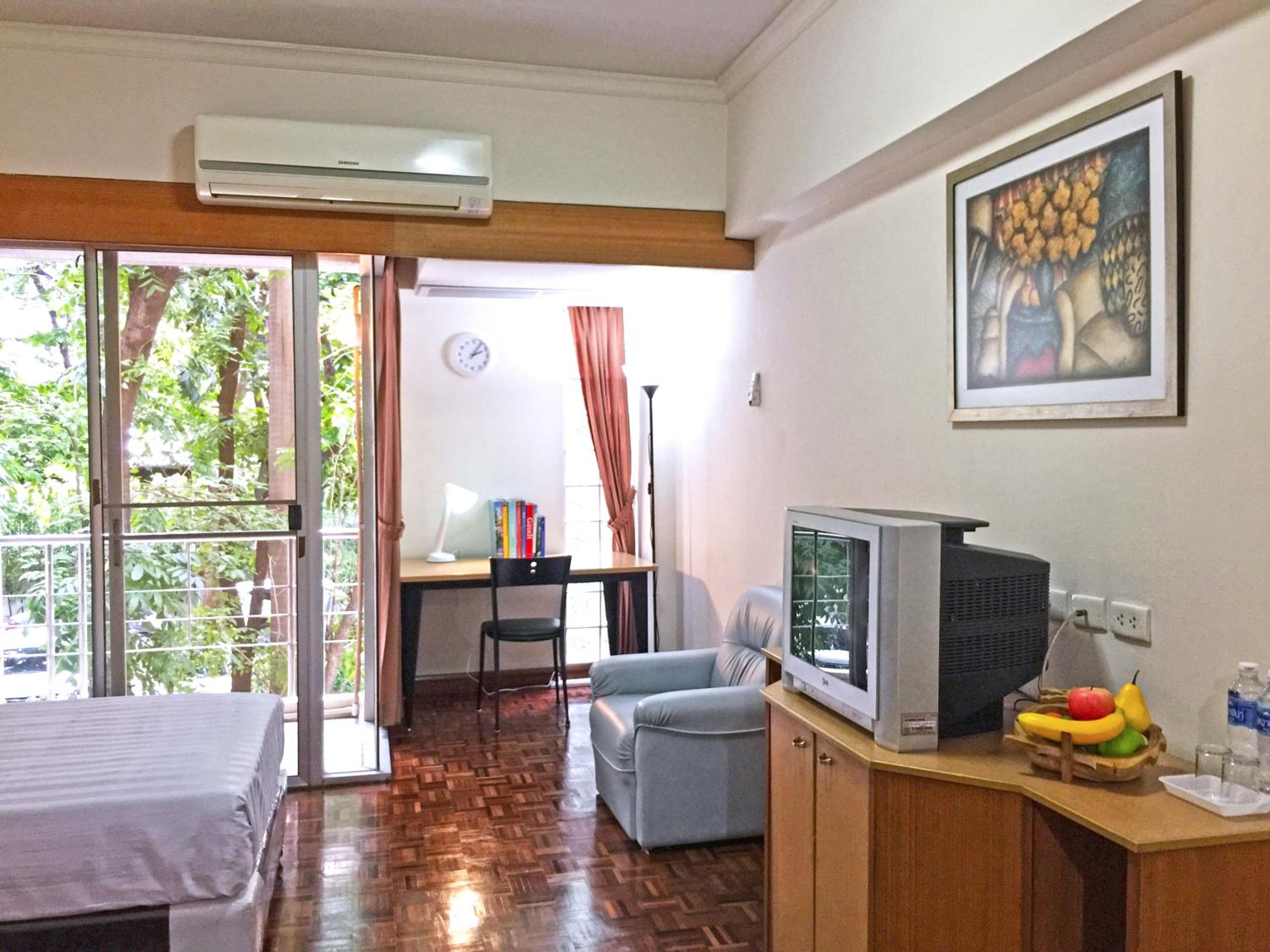 Double or Twin Room with Private Bathroom photo 3