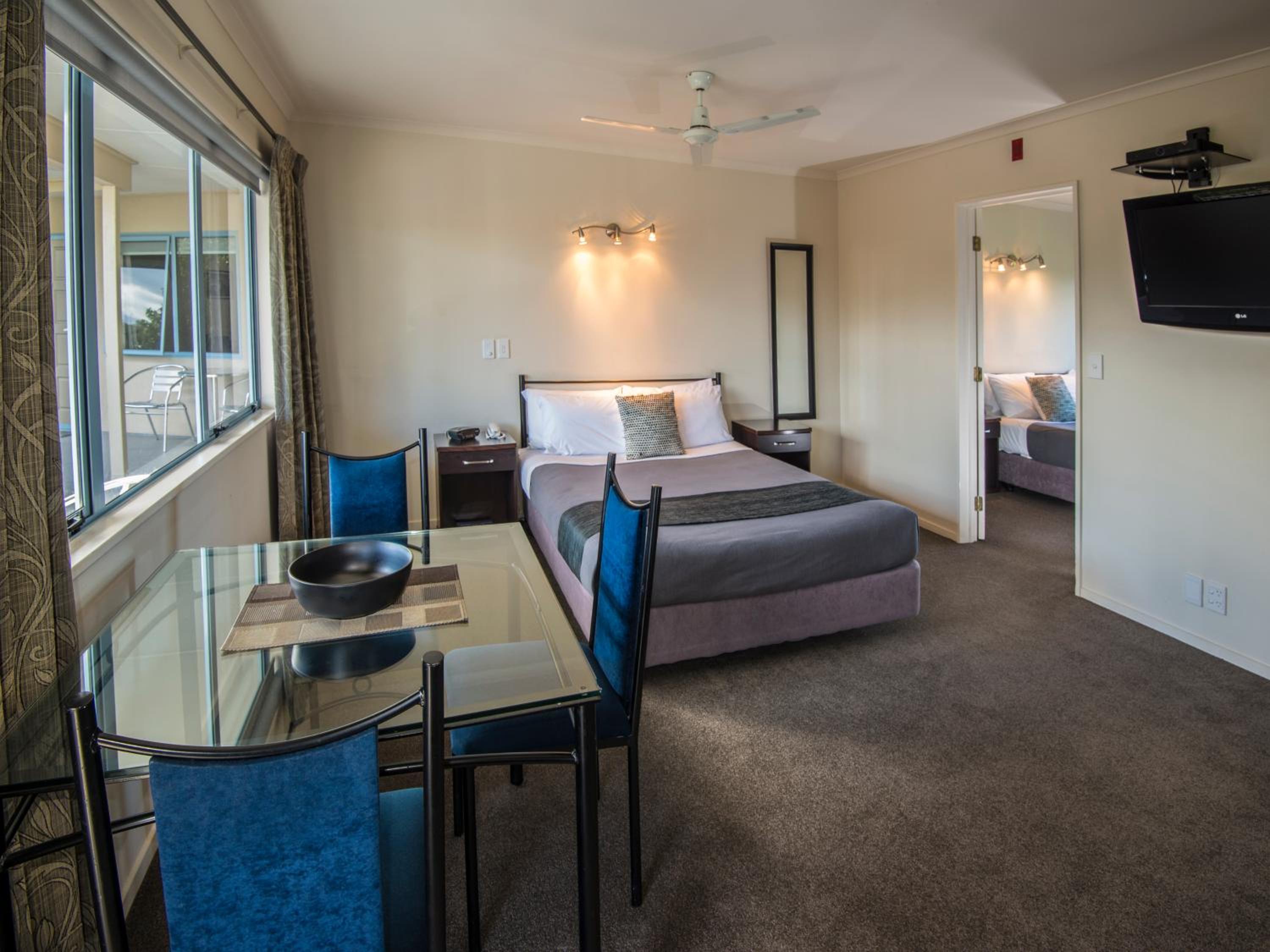 One-Bedroom Suite photo 2